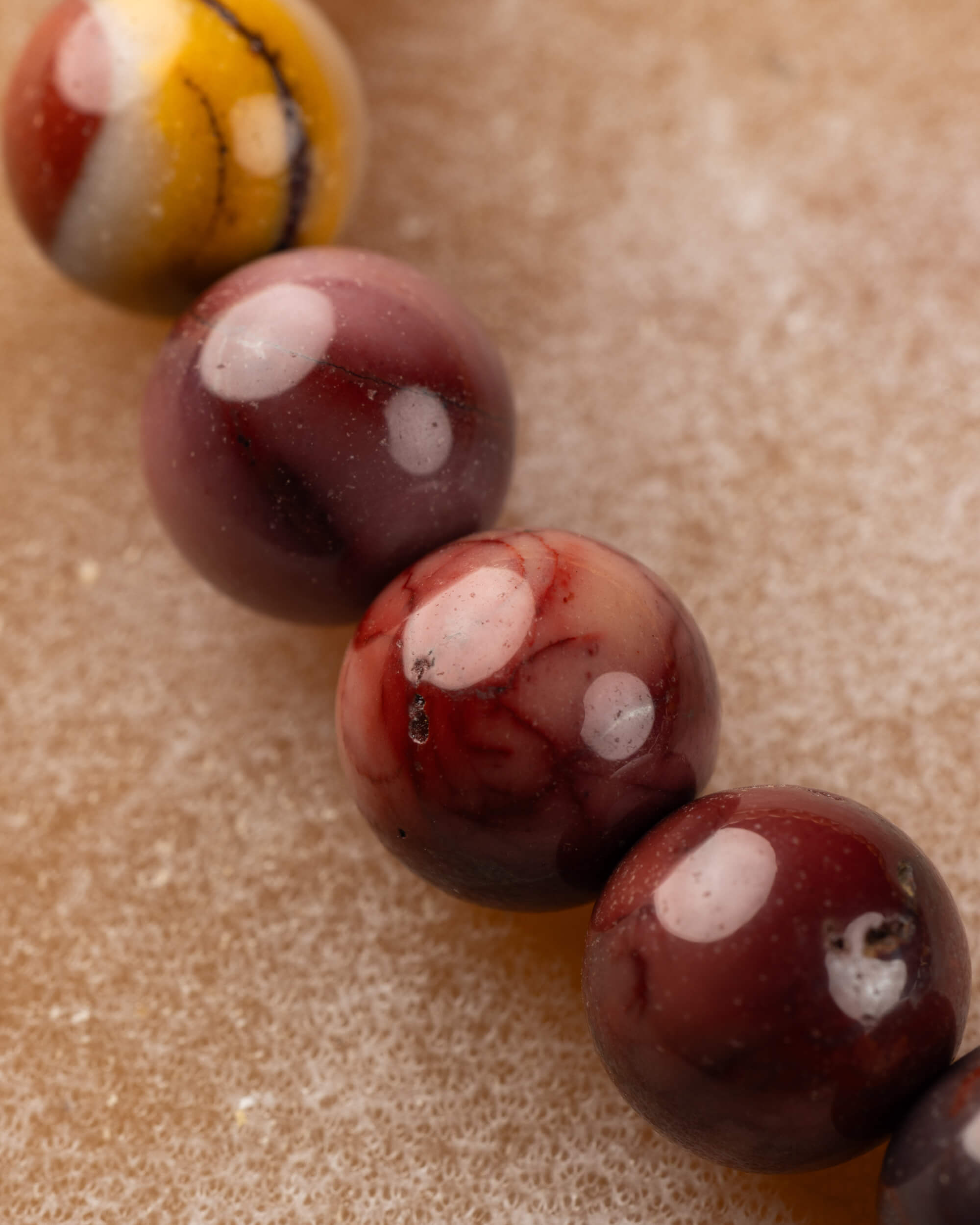 Pulsera de Jaspe Mokaita 8 mm - Estabilidad y Ritmo Propio (Degradado)