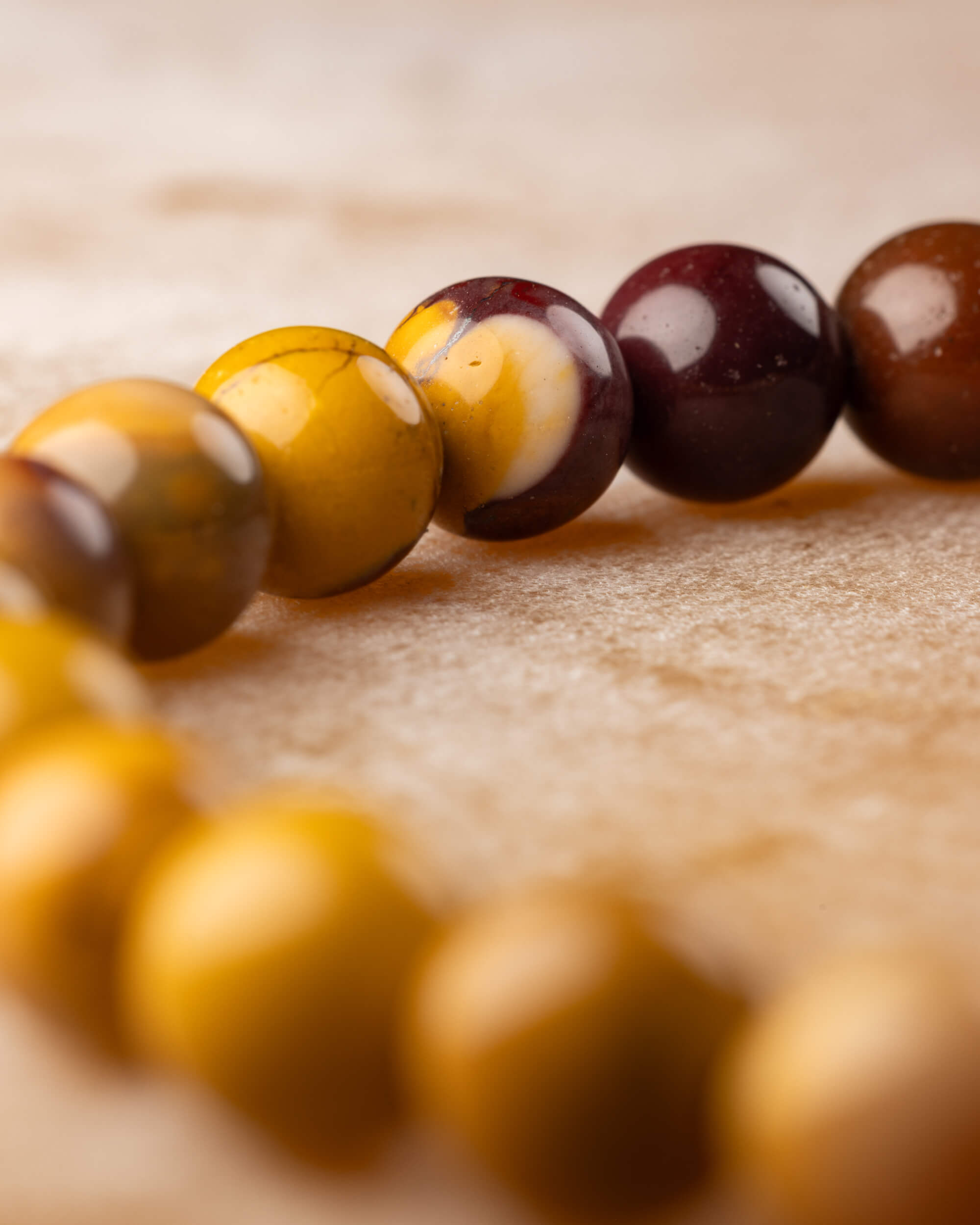 Pulsera de Jaspe Mokaita 8 mm - Estabilidad y Ritmo Propio (Degradado)