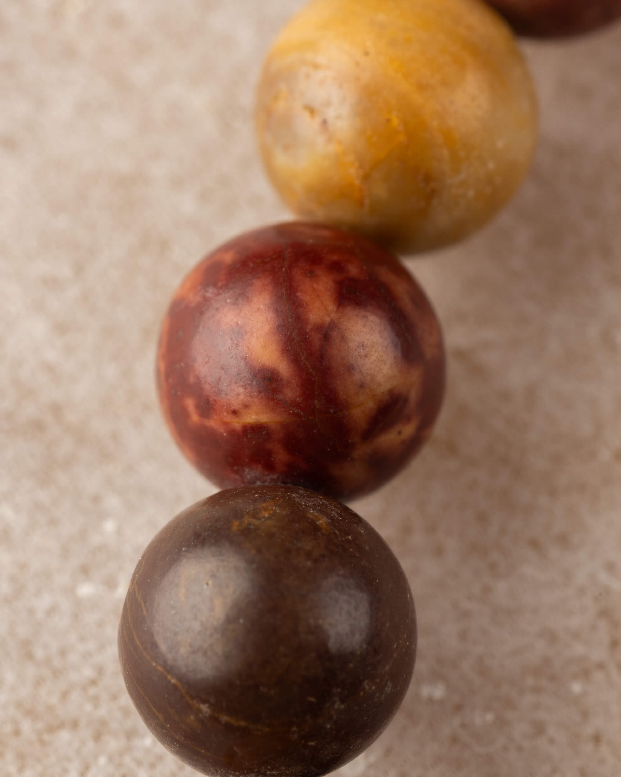 Pulsera de Jaspe Picasso 8 mm - Orden Creativo y Estructura