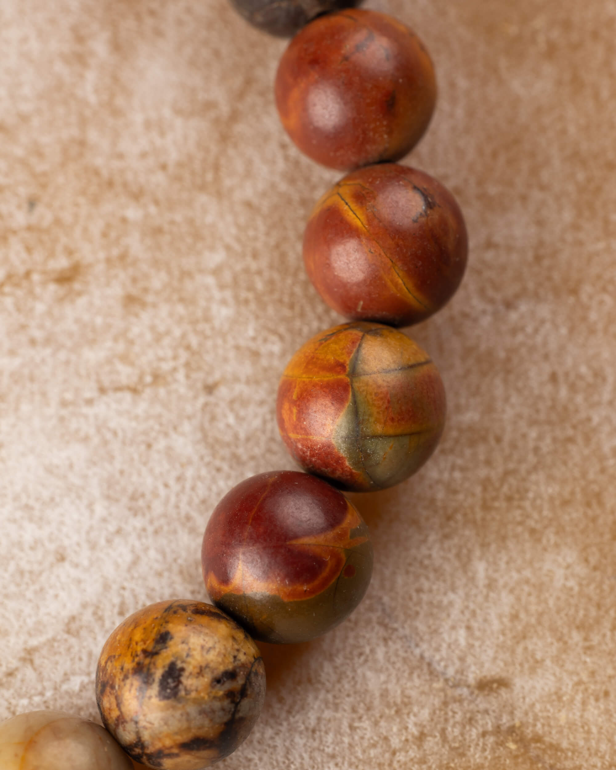 Pulsera de Jaspe Picasso 8 mm - Orden Creativo y Estructura