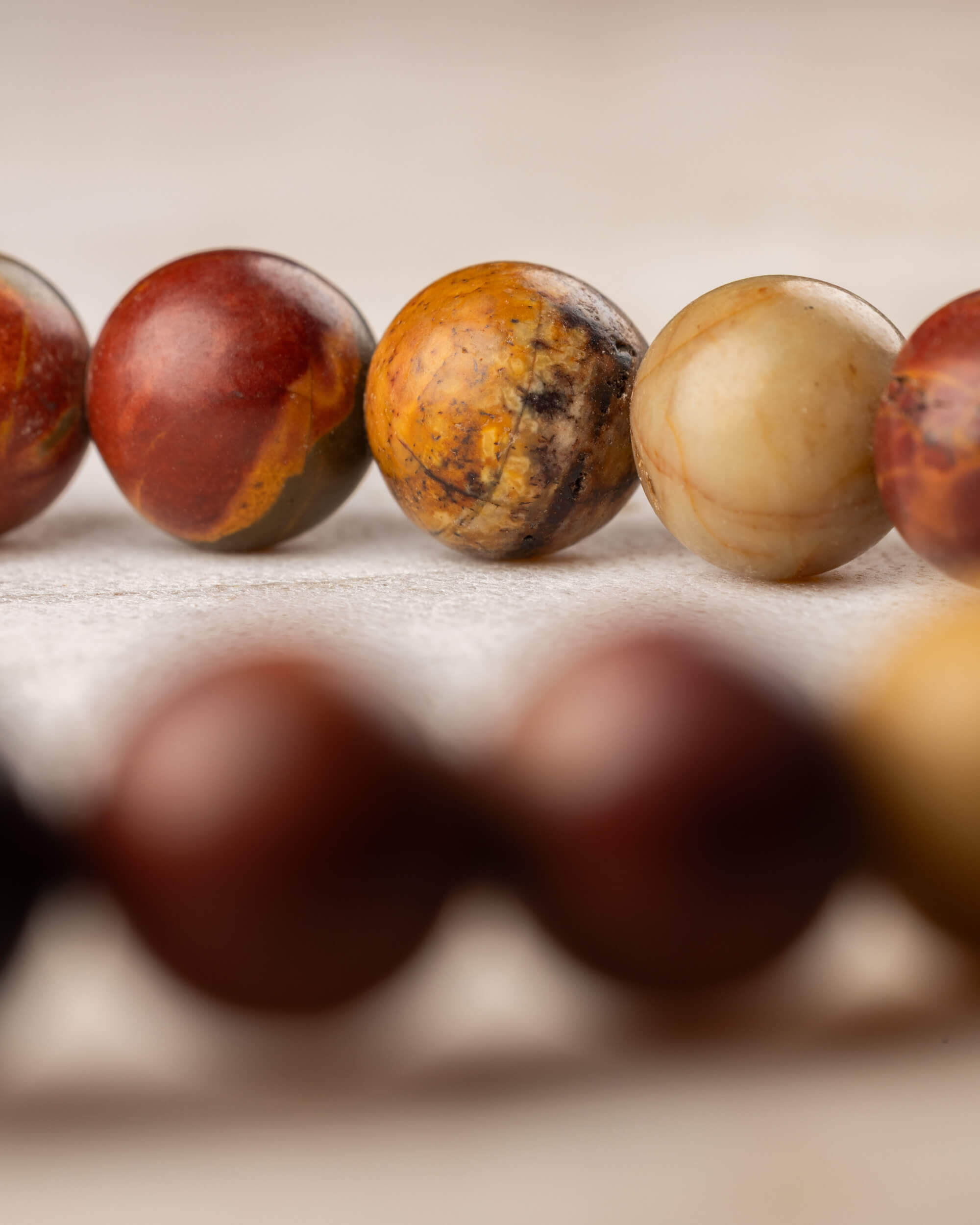 Pulsera de Jaspe Picasso 8 mm - Orden Creativo y Estructura