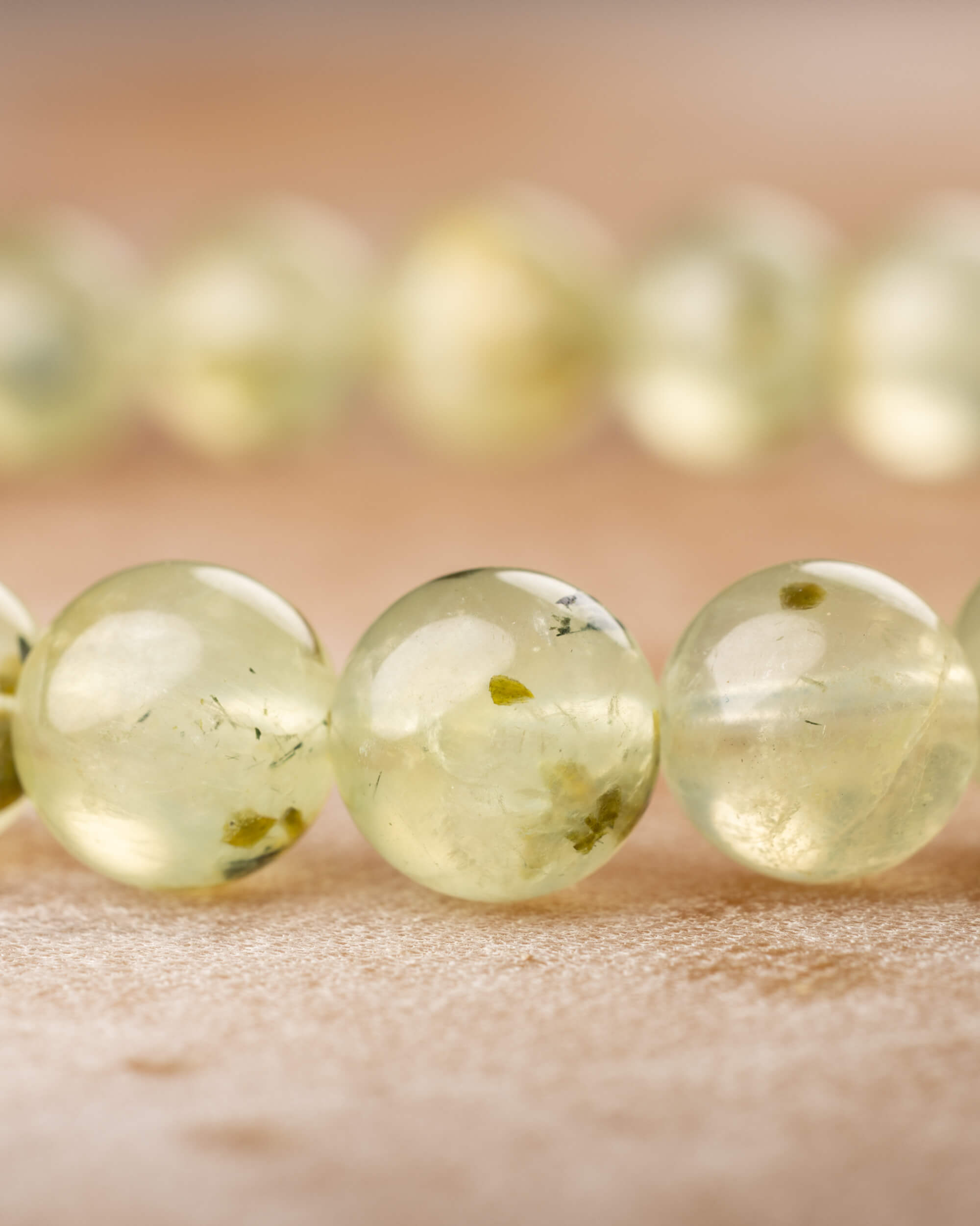 Pulsera de Prehnita 8 mm - Intuición y Confianza