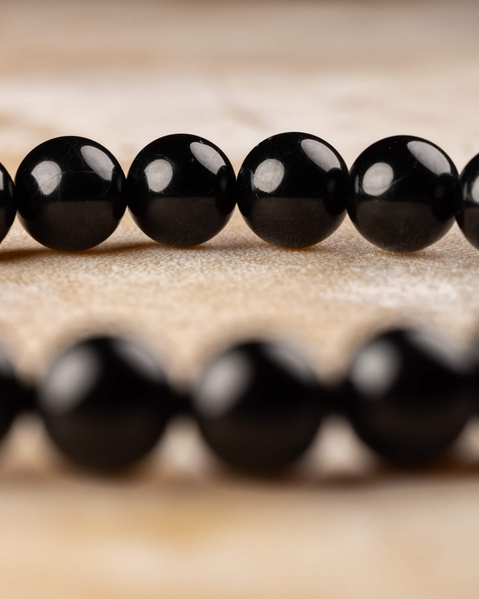 Pulsera de Turmalina Negra 8 mm - Protección y Anclaje Sólido