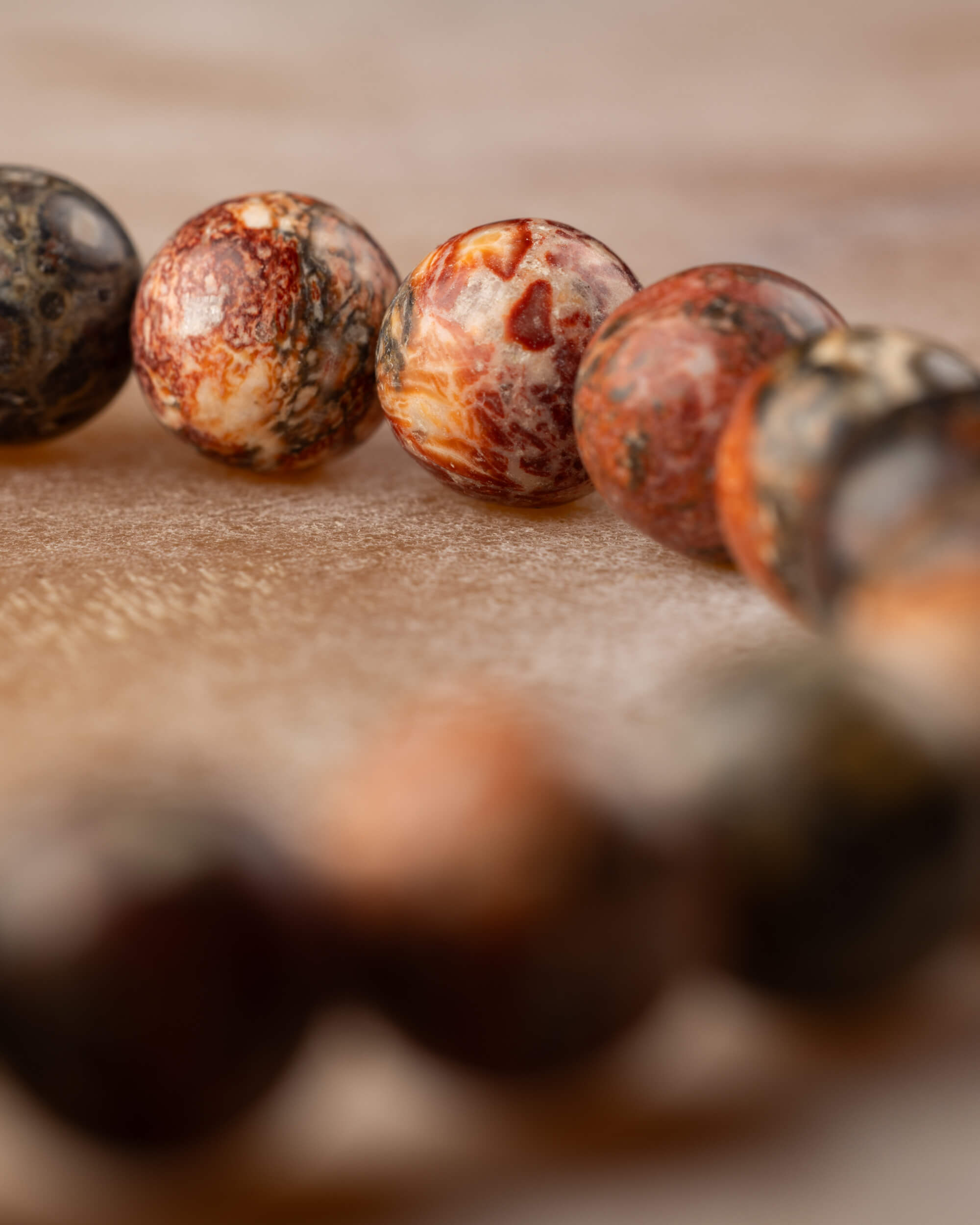 Pulsera de Jaspe Piel de Leopardo 8 mm - Instinto y Presencia