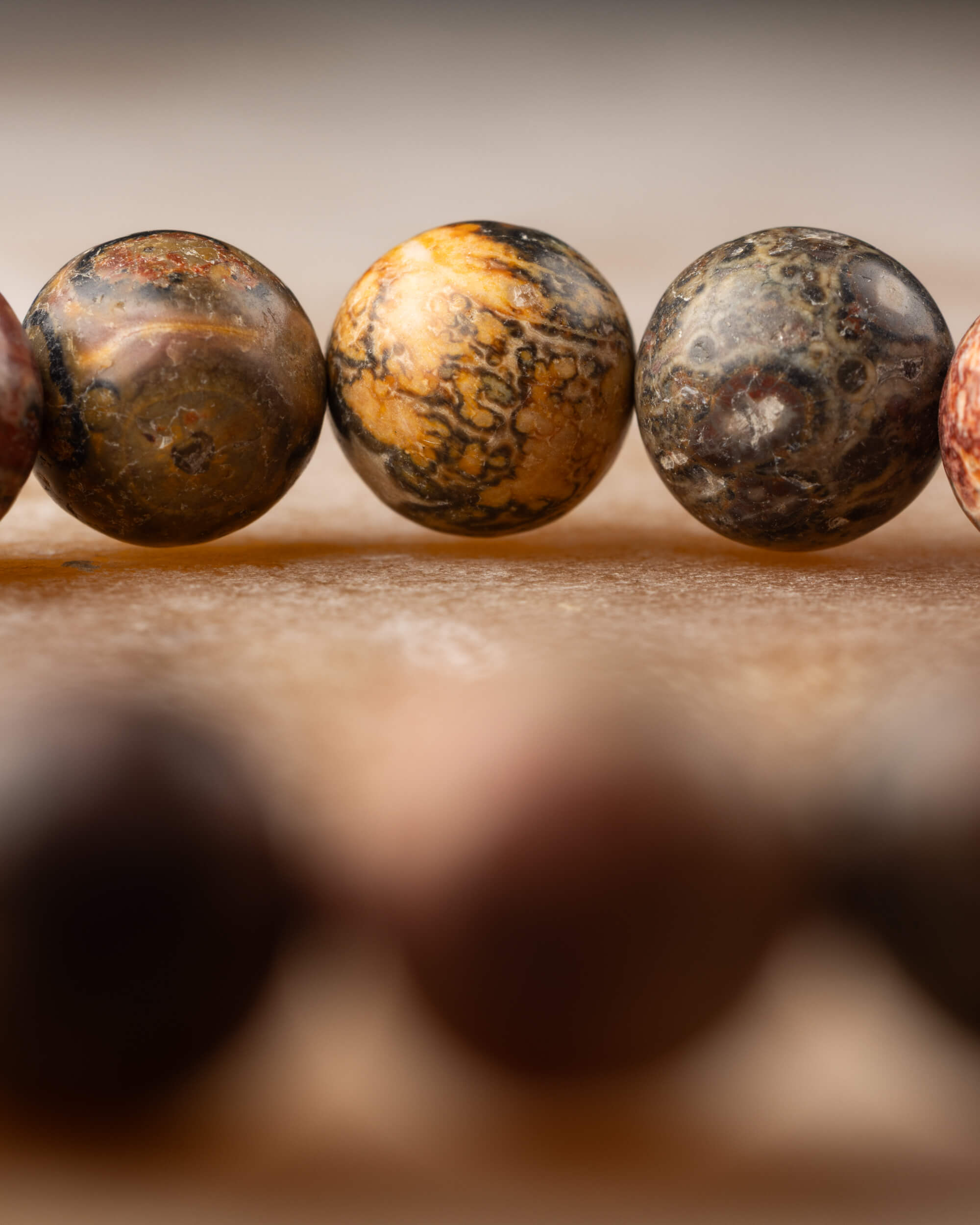 Pulsera de Jaspe Piel de Leopardo 8 mm - Instinto y Presencia