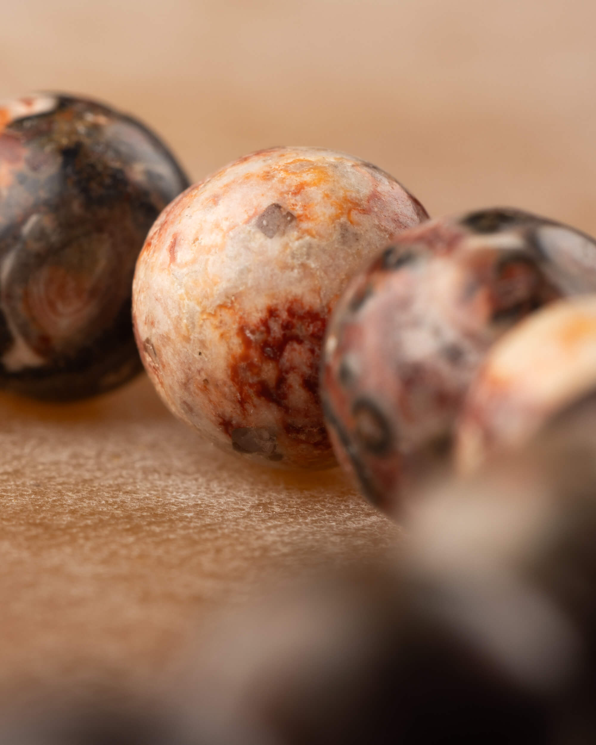 Pulsera de Jaspe Piel de Leopardo 8 mm - Instinto y Presencia