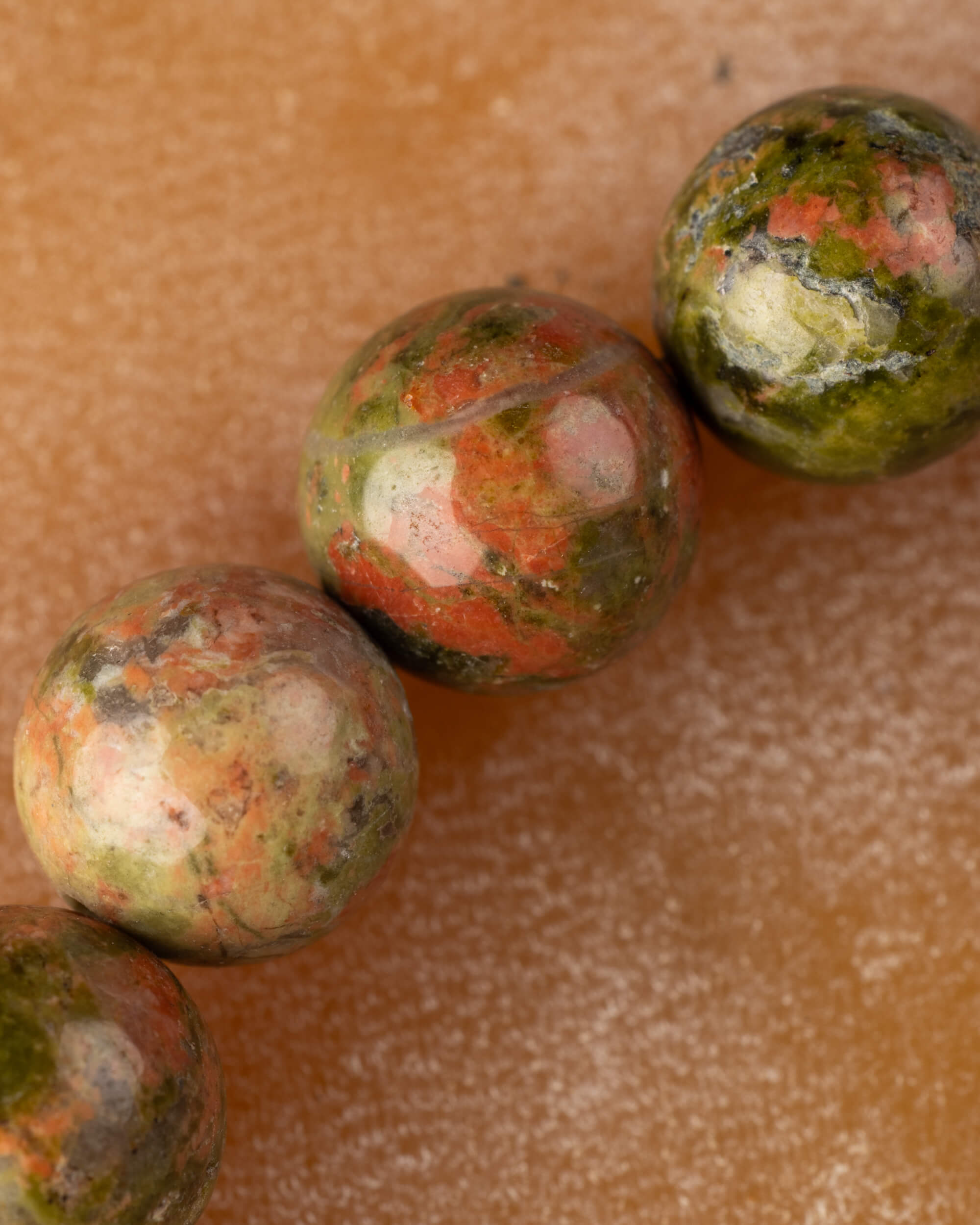 Pulsera de Jaspe Unakita 8 mm - Emoción y Presencia