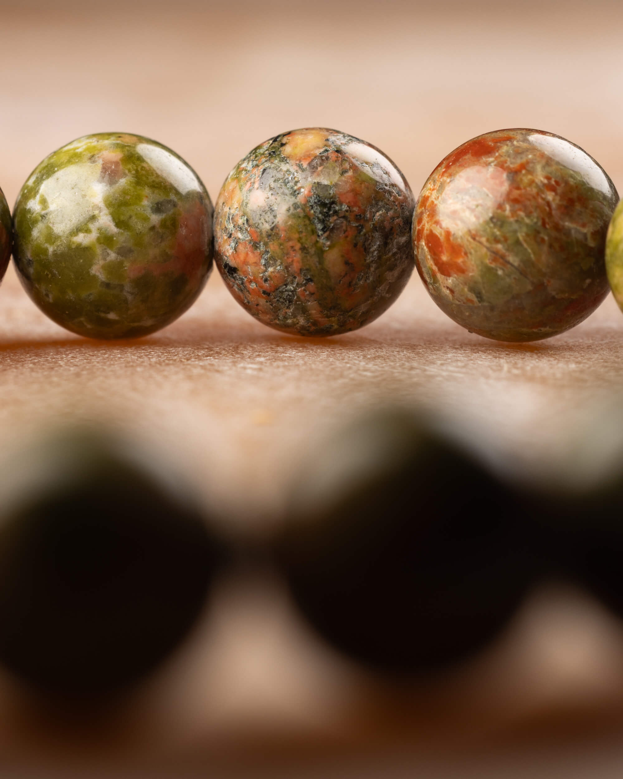 Pulsera de Jaspe Unakita 8 mm - Emoción y Presencia