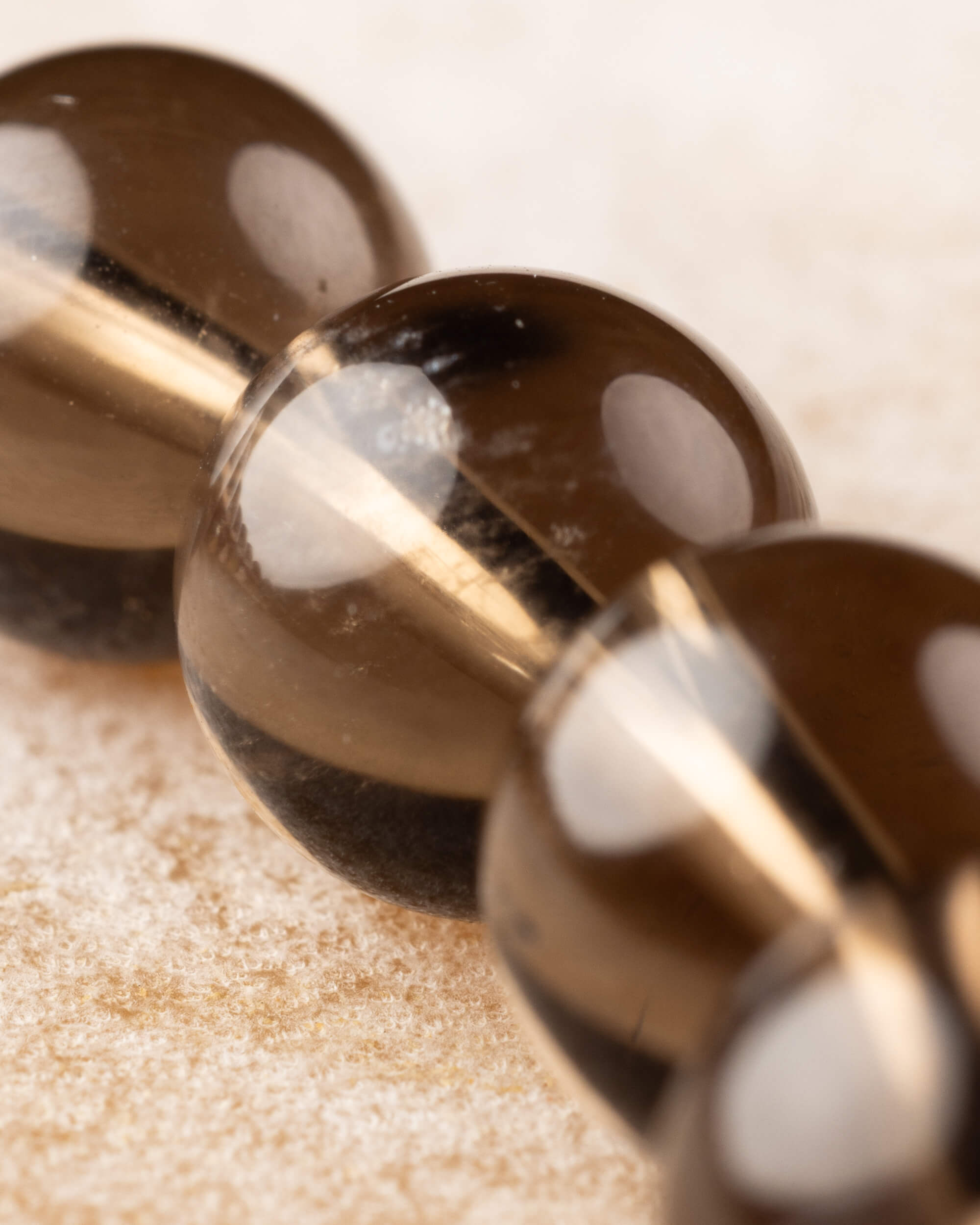 Pulsera de Cuarzo Ahumado 8 mm - Anclaje y Calma