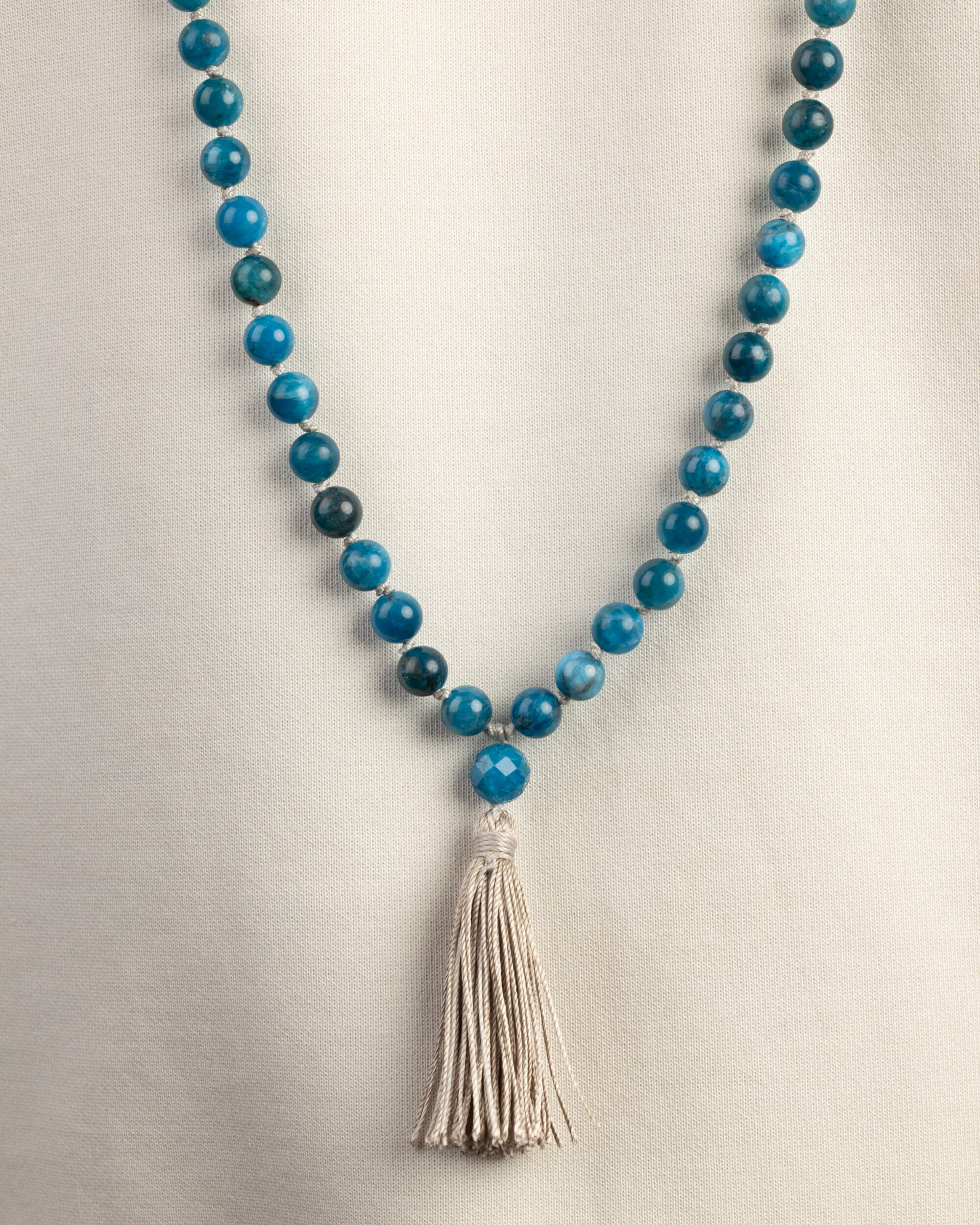 Japa Mala de Apatita Azul (8 mm)