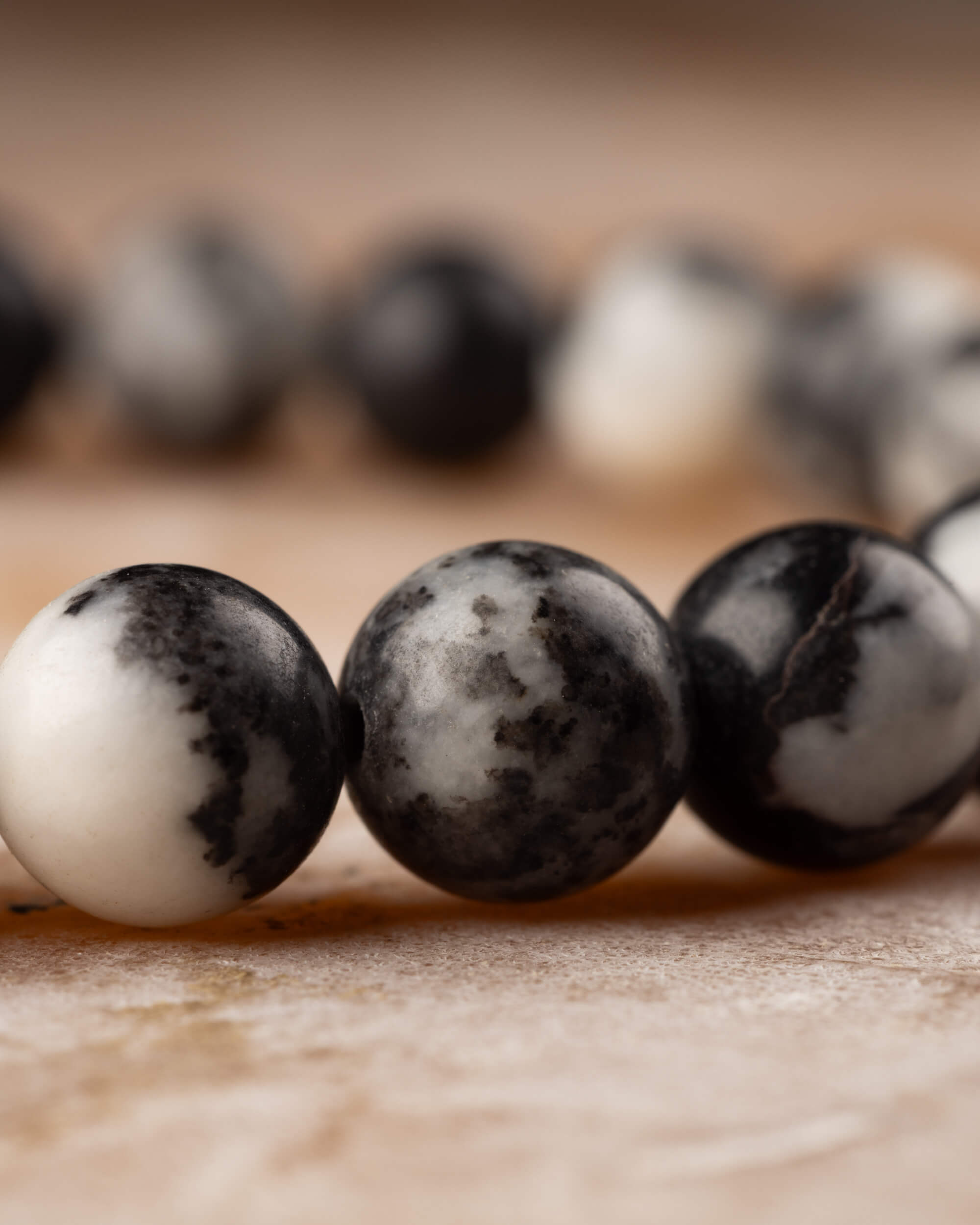 Pulsera de Jaspe Cebra 8 mm - Equilibrio y Dirección