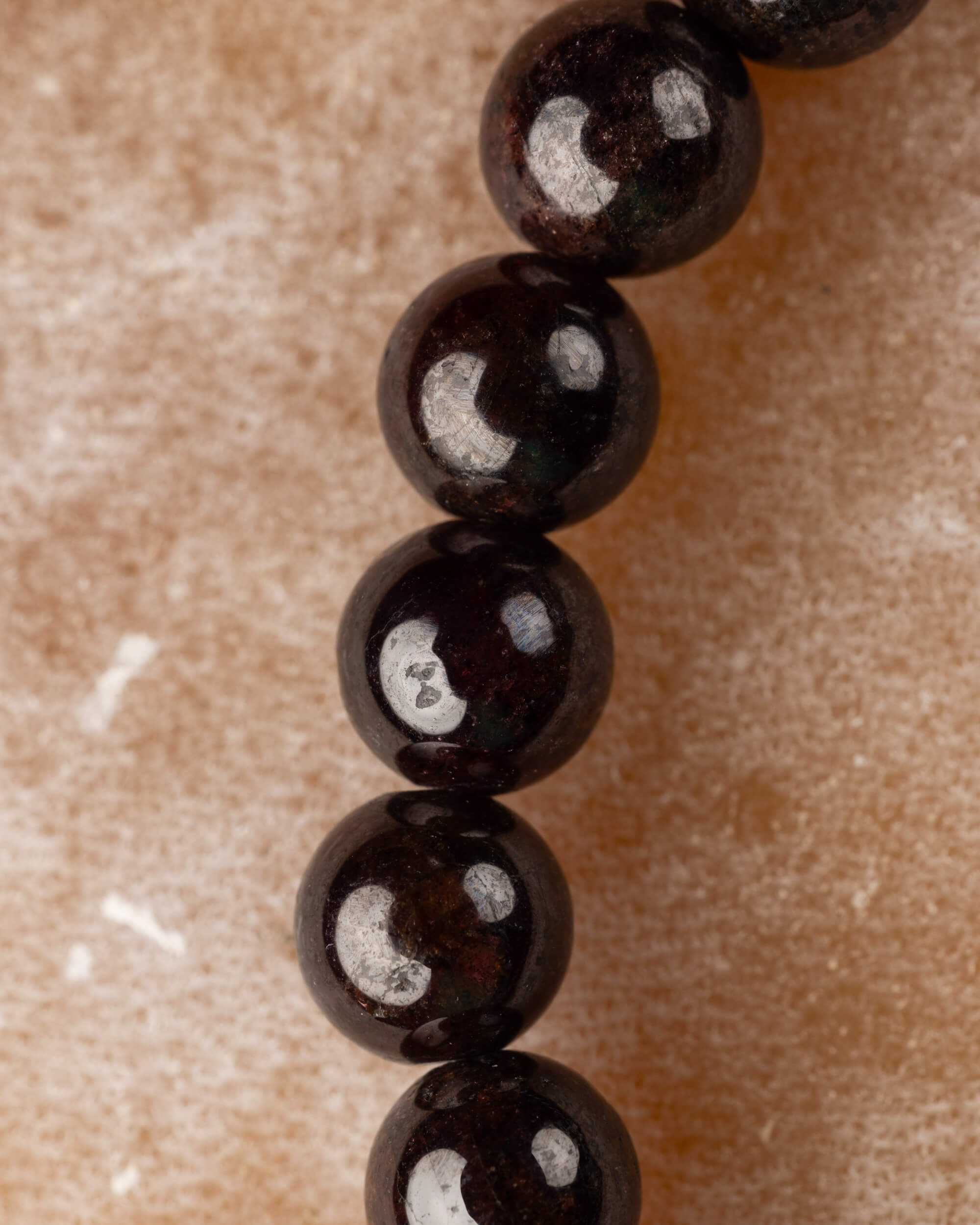 Pulsera de Granate Rojo 6 mm - Fuerza y Vitalidad