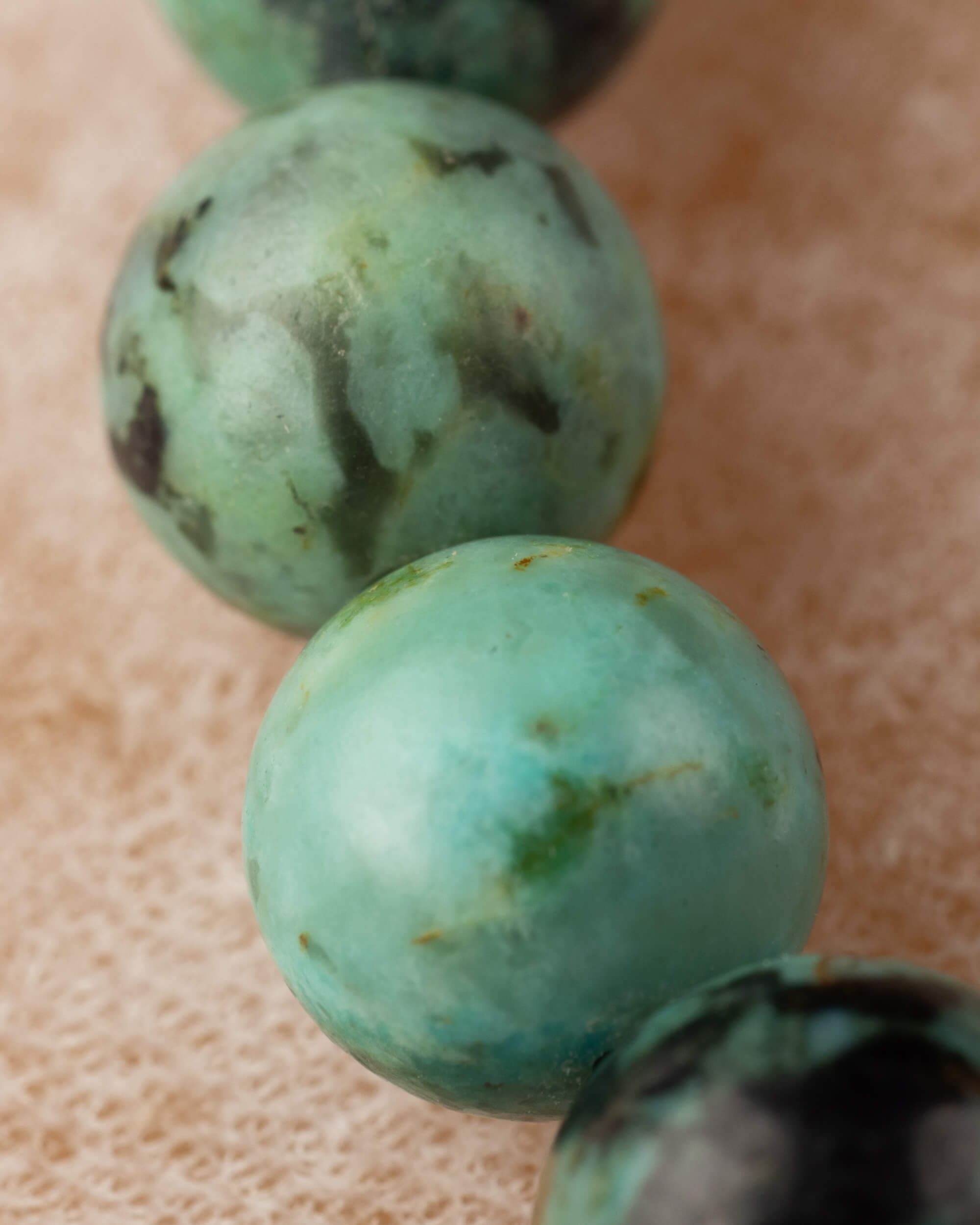 Pulsera de Turquesa Africana 6 mm - Evolución y Expresión Suave