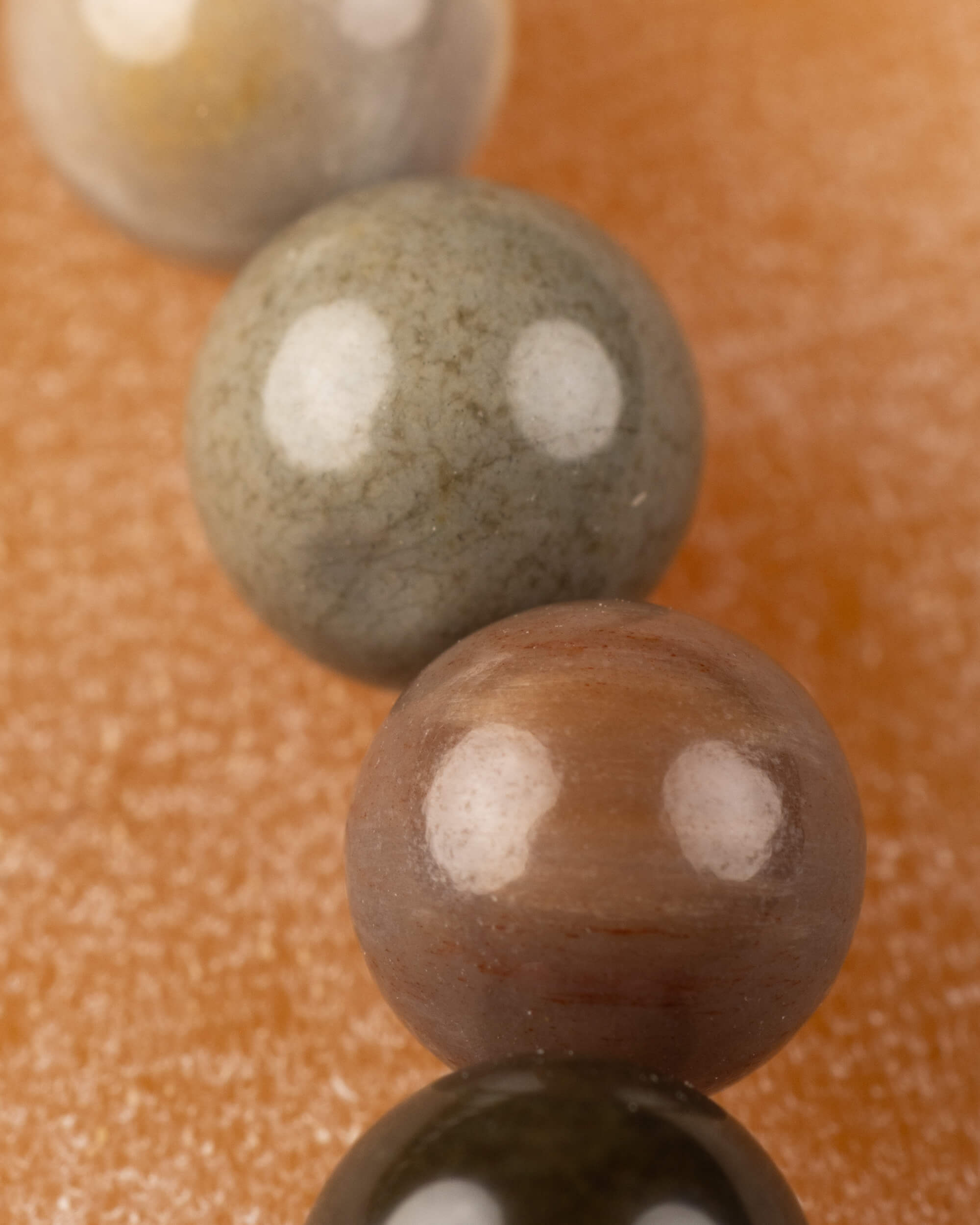 Pulsera de Madera Petrificada (6 mm)