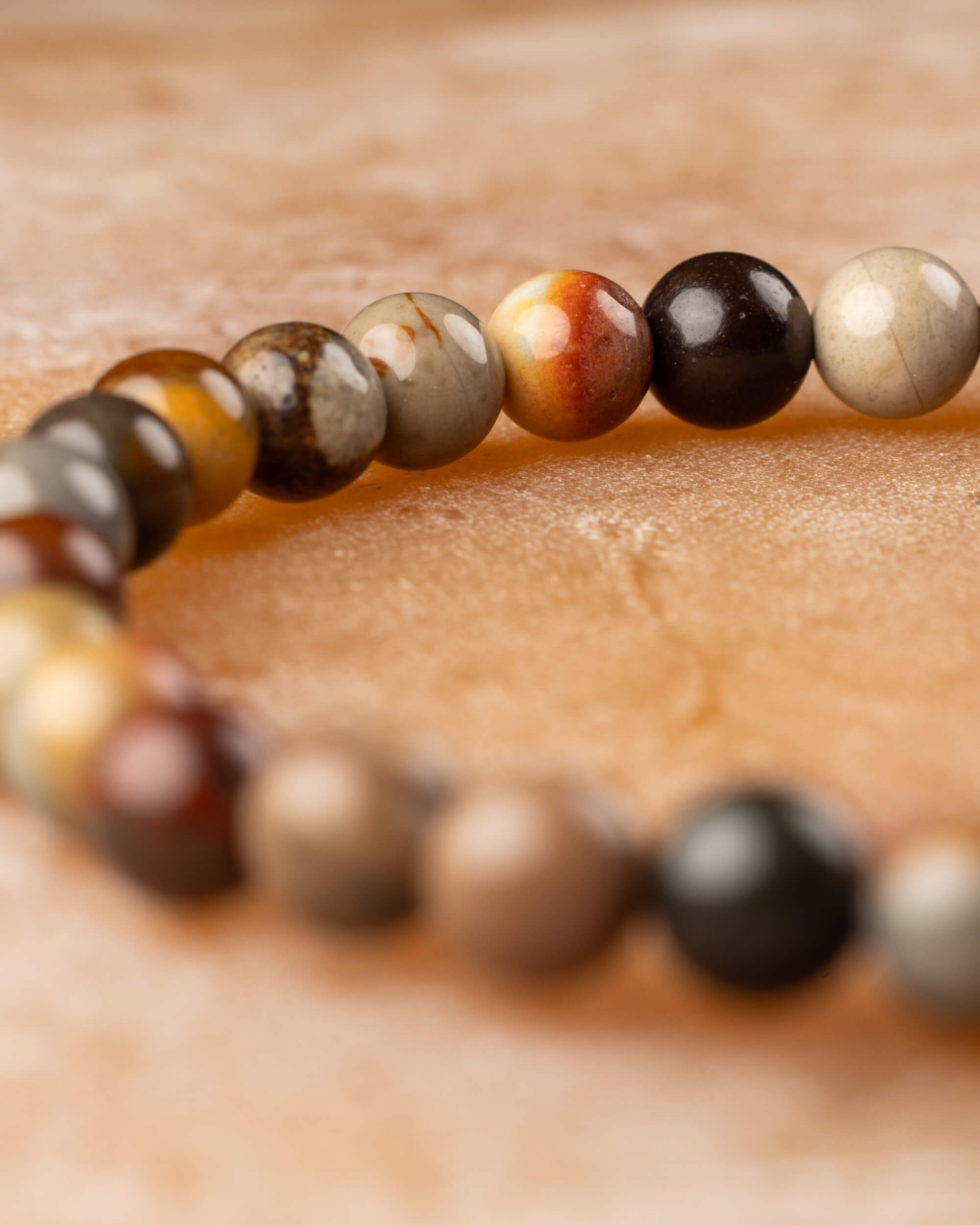 Pulsera de Madera Petrificada (6 mm)