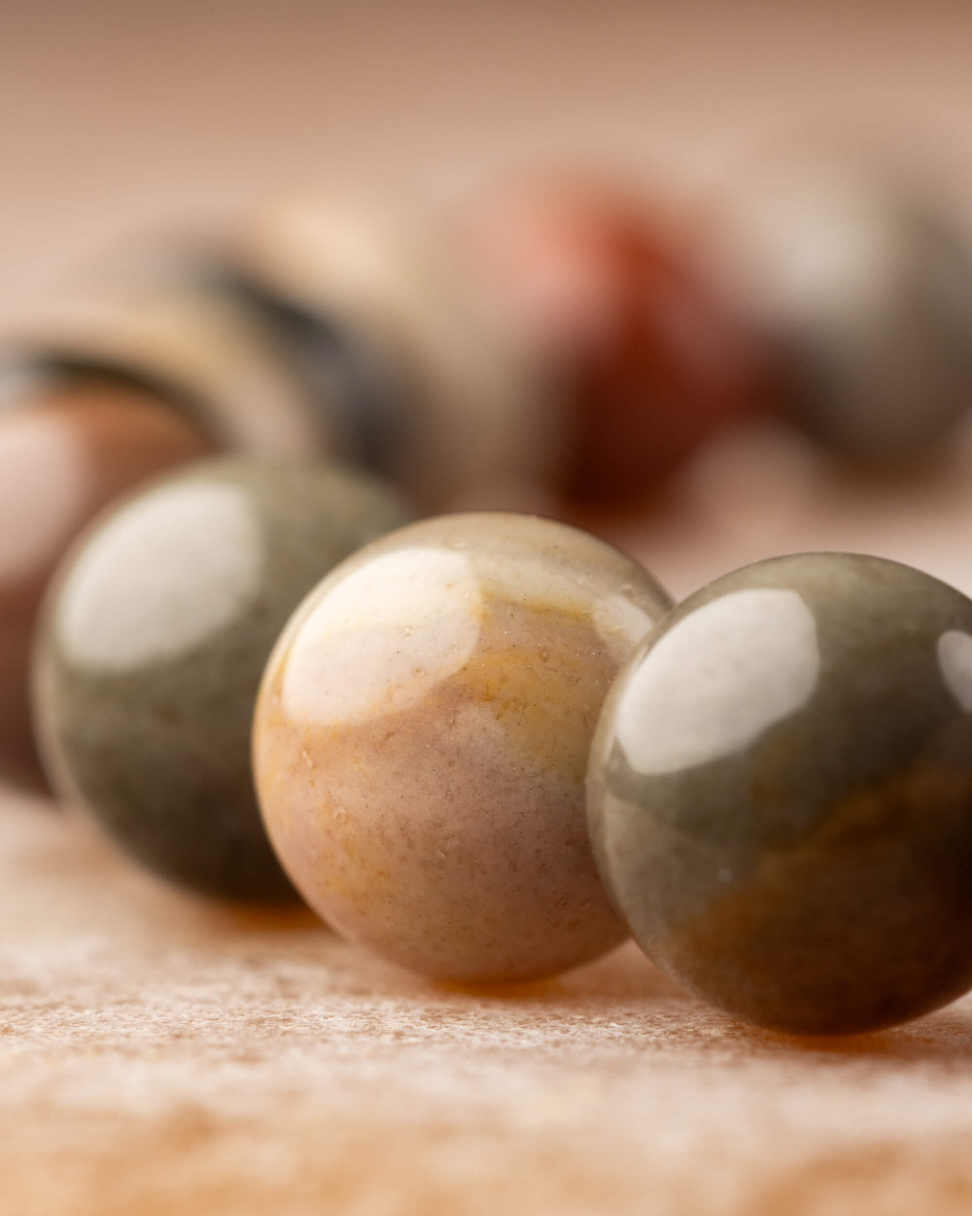 Pulsera de Madera Petrificada (6 mm)