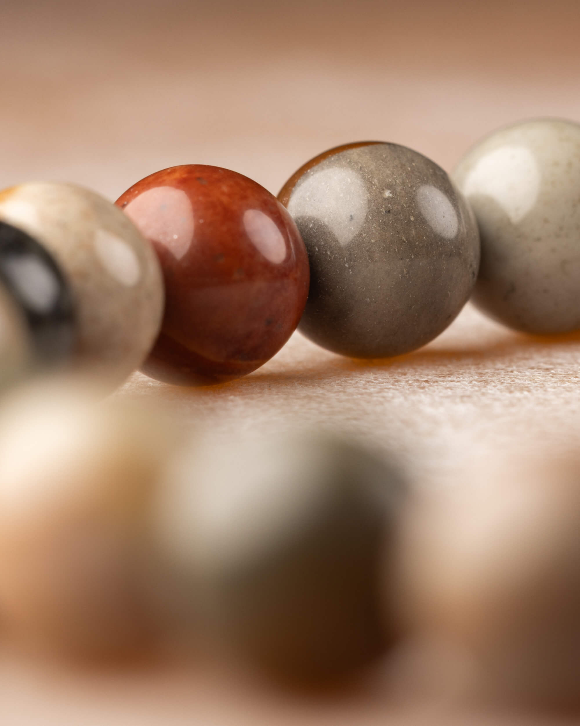 Pulsera de Madera Petrificada (6 mm)