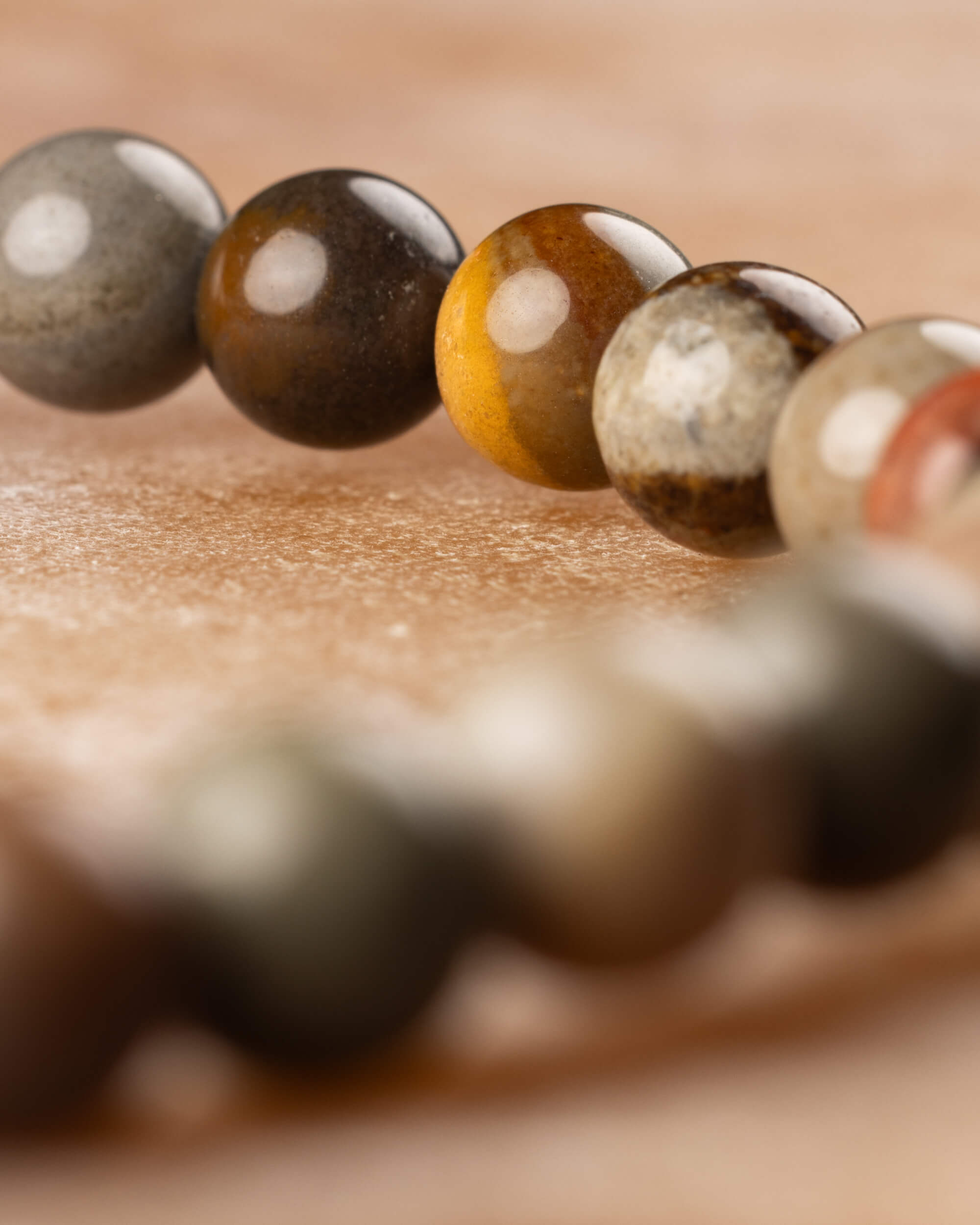 Pulsera de Madera Petrificada (6 mm)