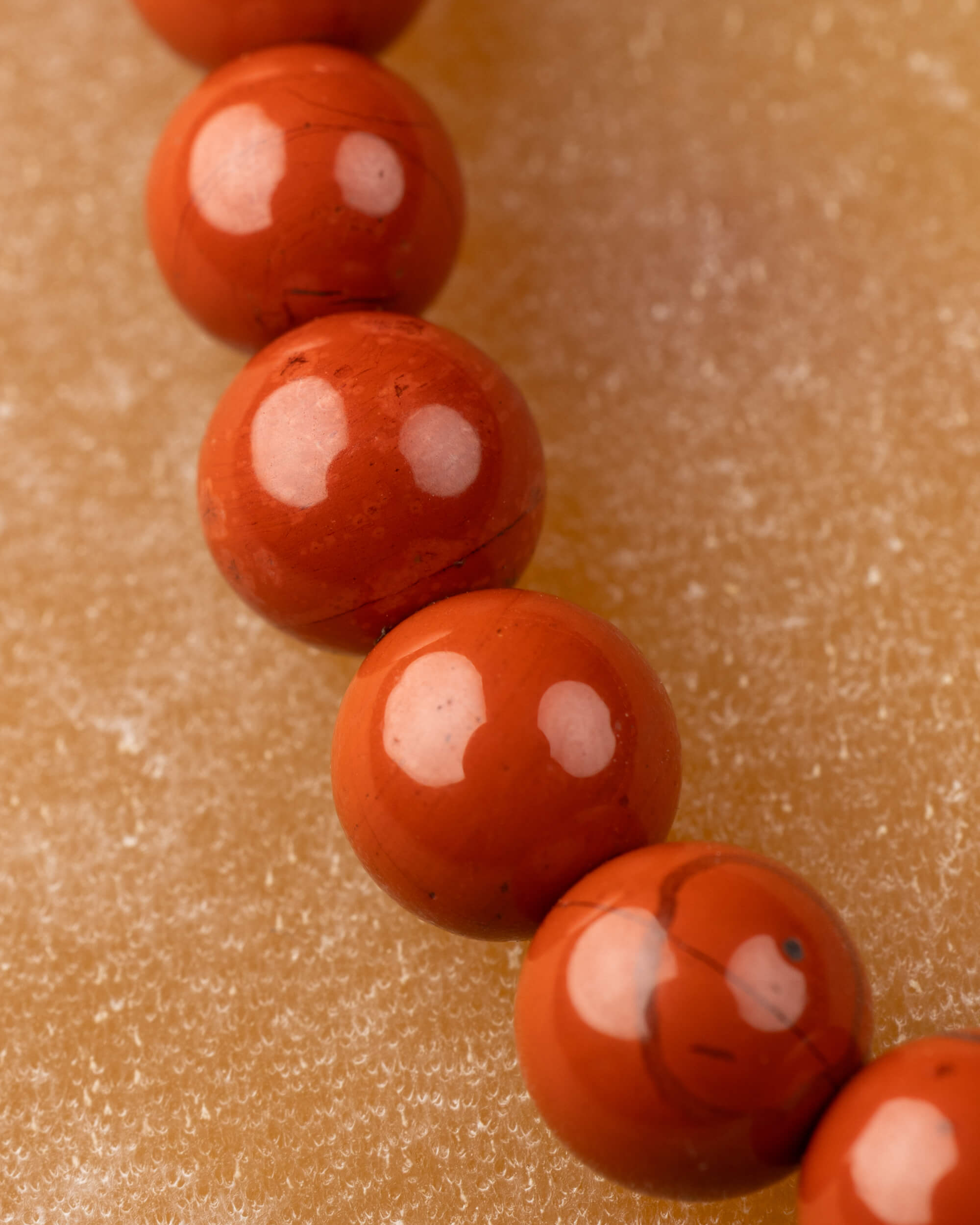Pulsera de Jaspe Rojo 6 mm - Presencia y Vitalidad