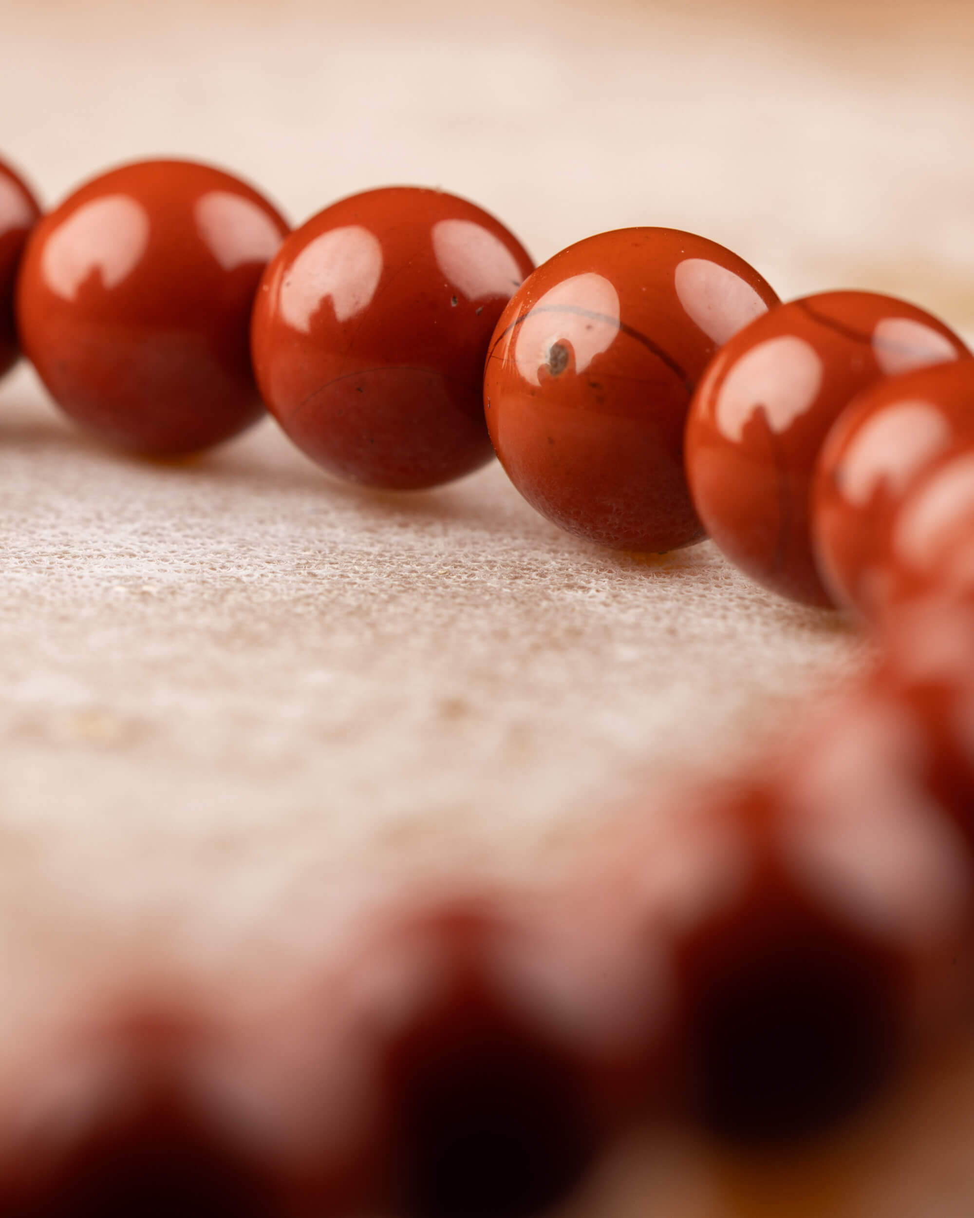 Pulsera de Jaspe Rojo 6 mm - Presencia y Vitalidad