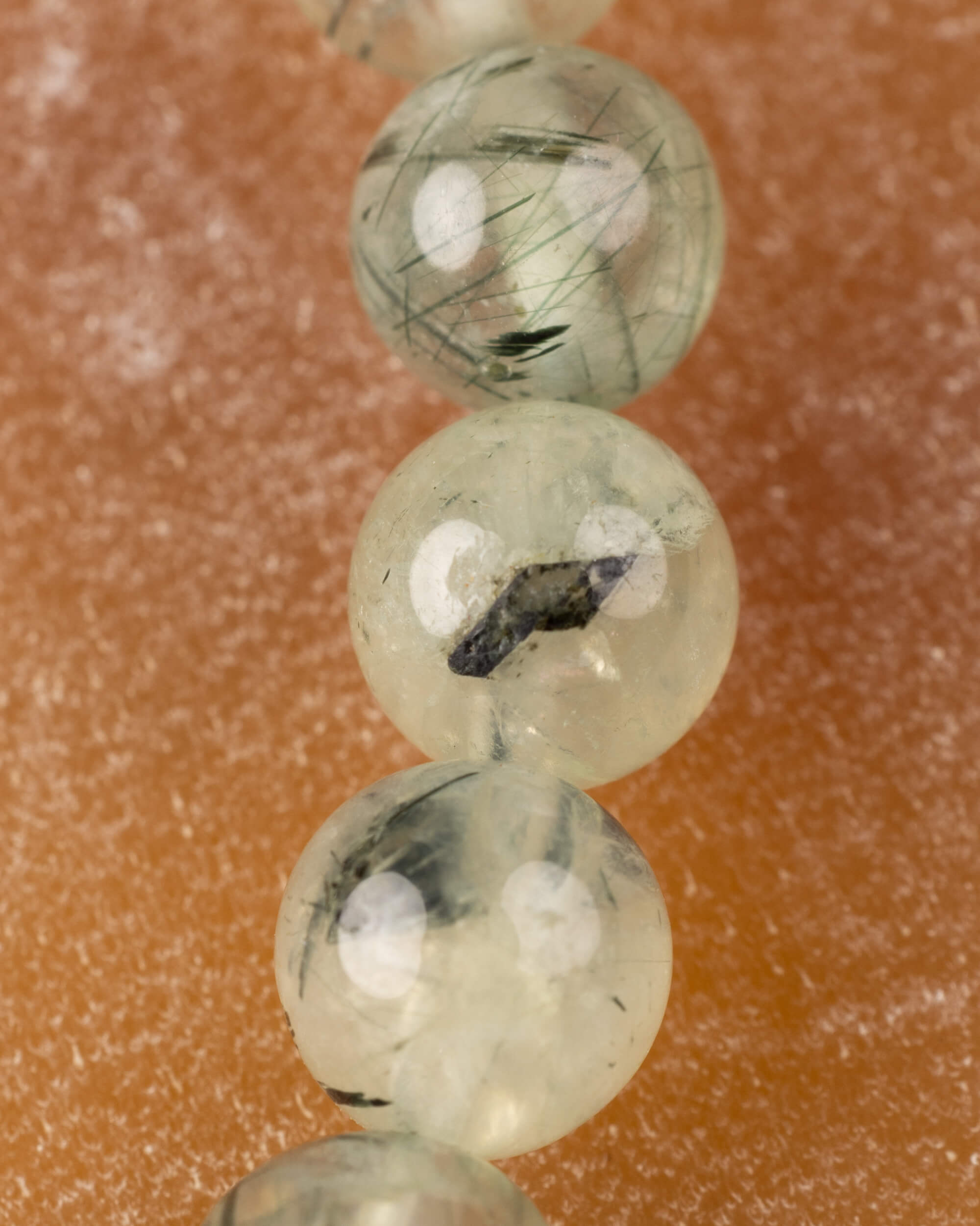 Pulsera de Prehnita 6 mm - Sanación y Corazón Suave