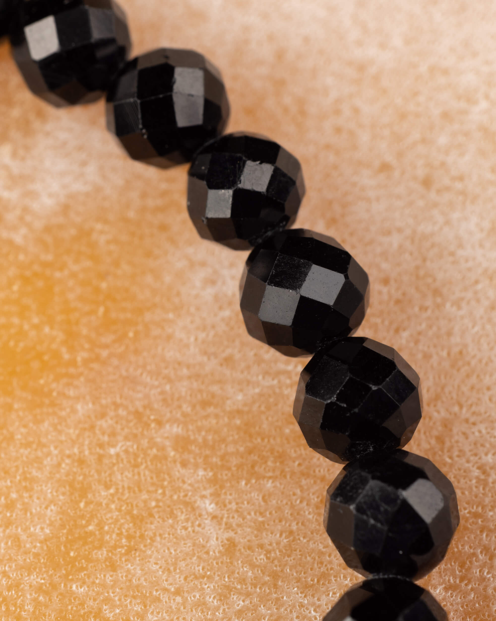 Pulsera de Turmalina Negra Facetada 6 mm - Protección Activa