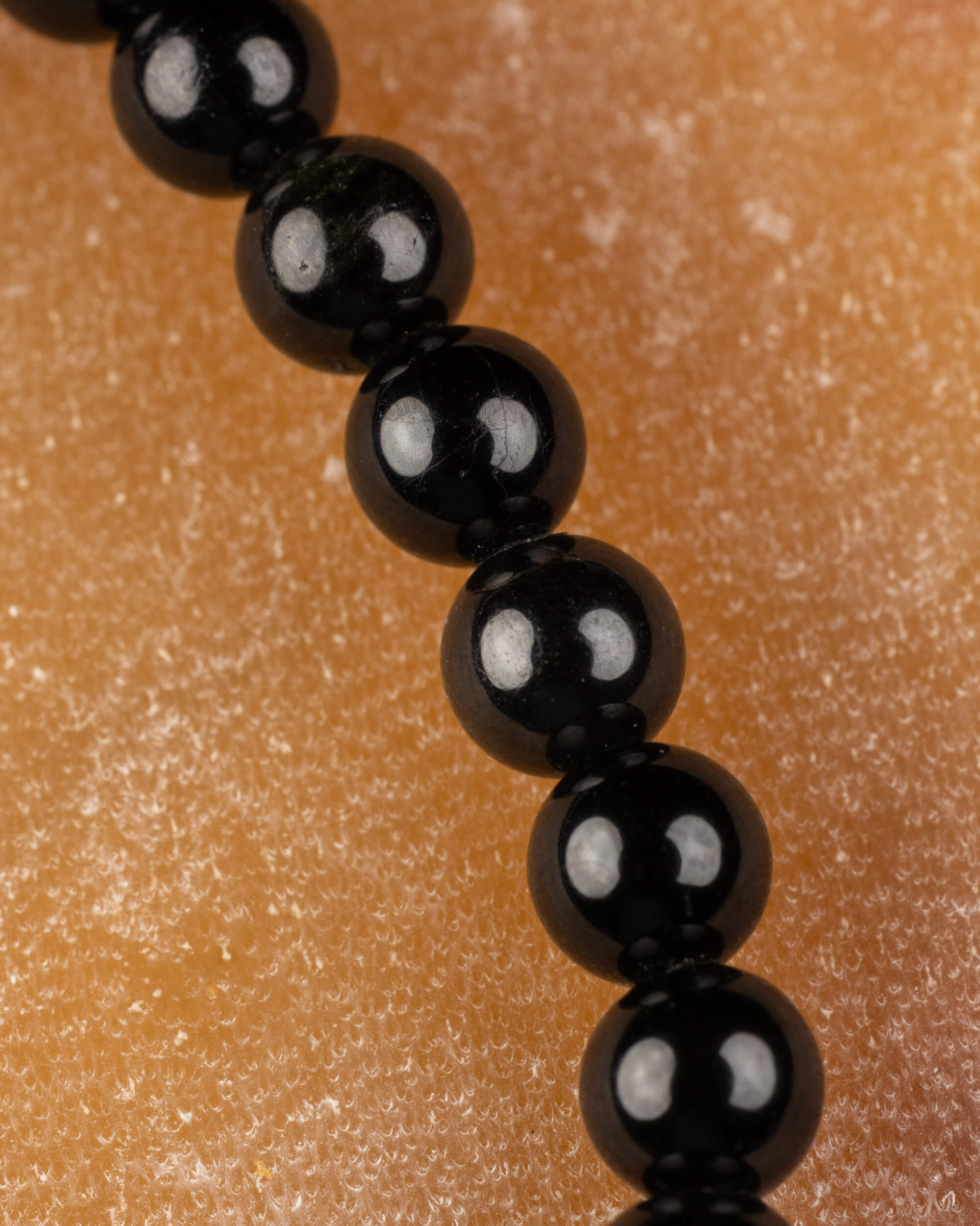 Pulsera de Turmalina Negra 4 mm - Protección y Anclaje Sutil