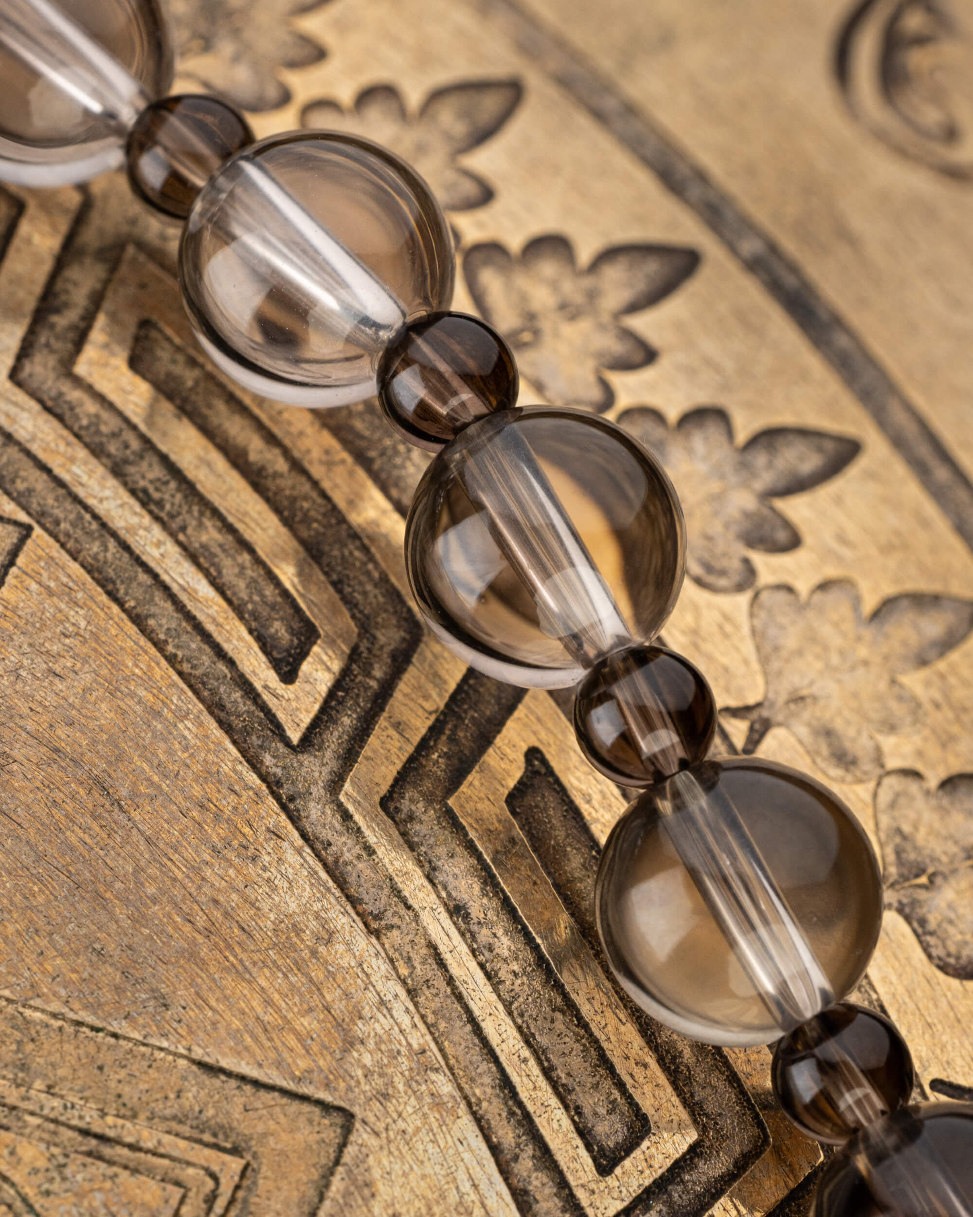 Codificador Collar Cuarzo Ahumado "Ancla de Tierra" 48 cm - Estabilidad (Agesta)