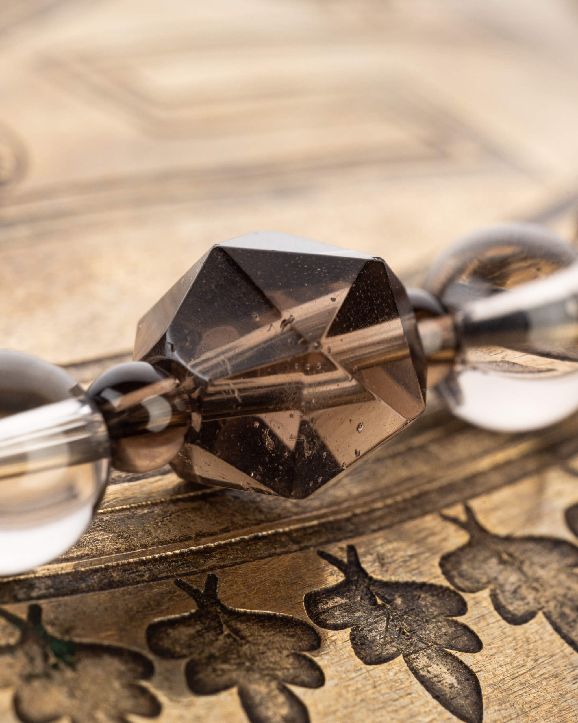 Codificador Collar Cuarzo Ahumado "Ancla de Tierra" 48 cm - Estabilidad (Agesta)