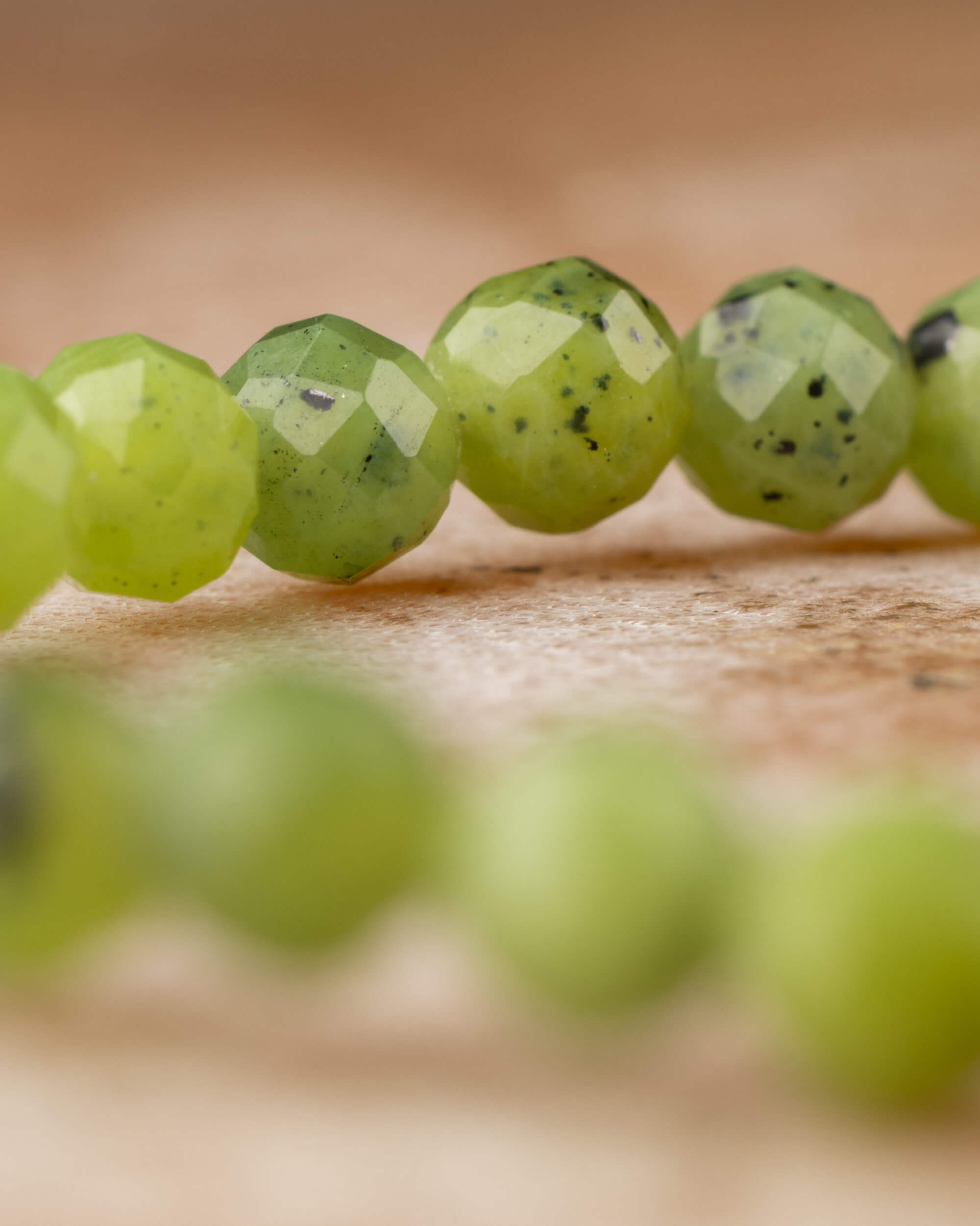 Pulsera de Jade Verde Facetada 4 mm - Equilibrio y Luminosidad