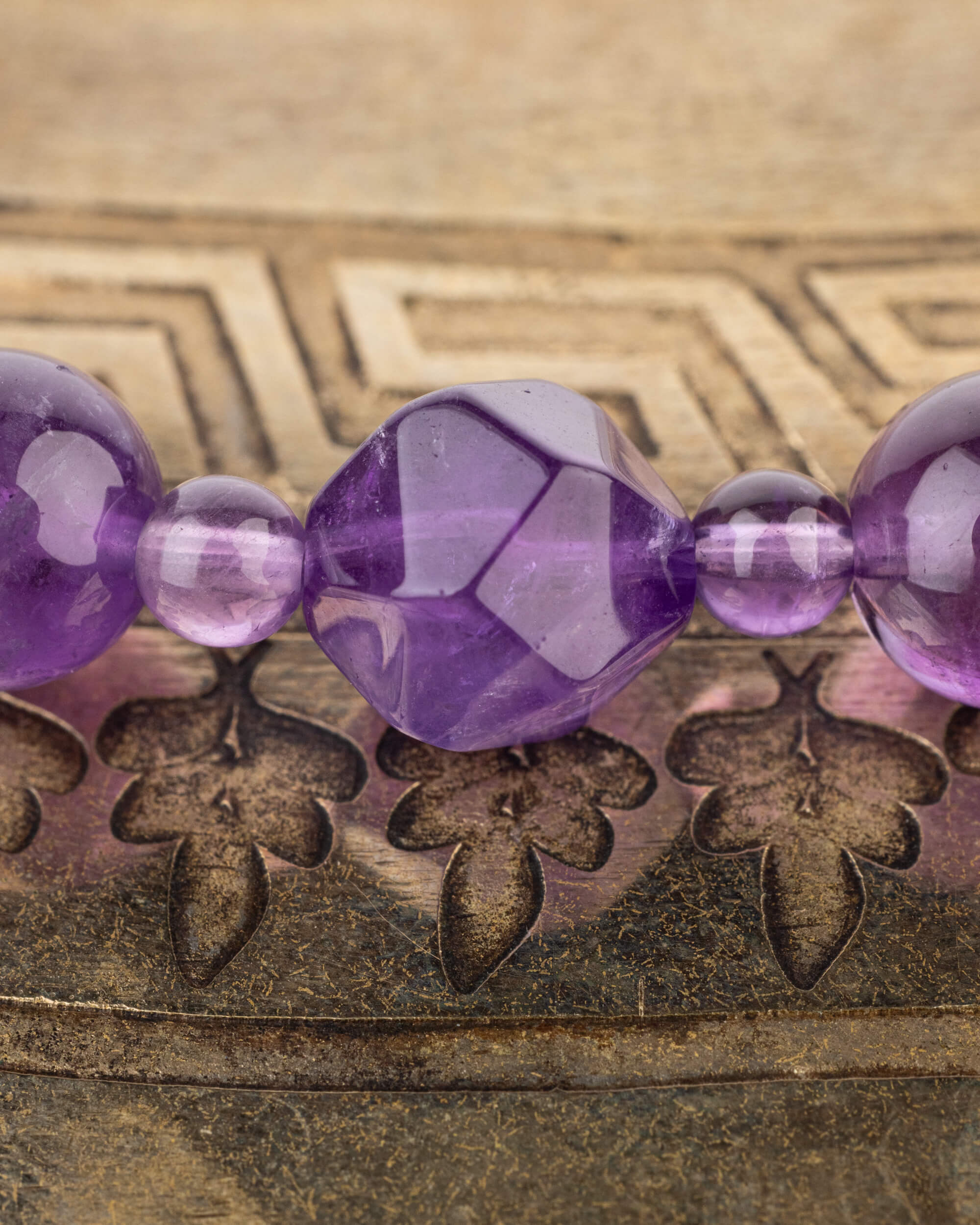 Codificador Collar "Llama Violeta" 50 cm - Transmutación y Calma (Agesta)