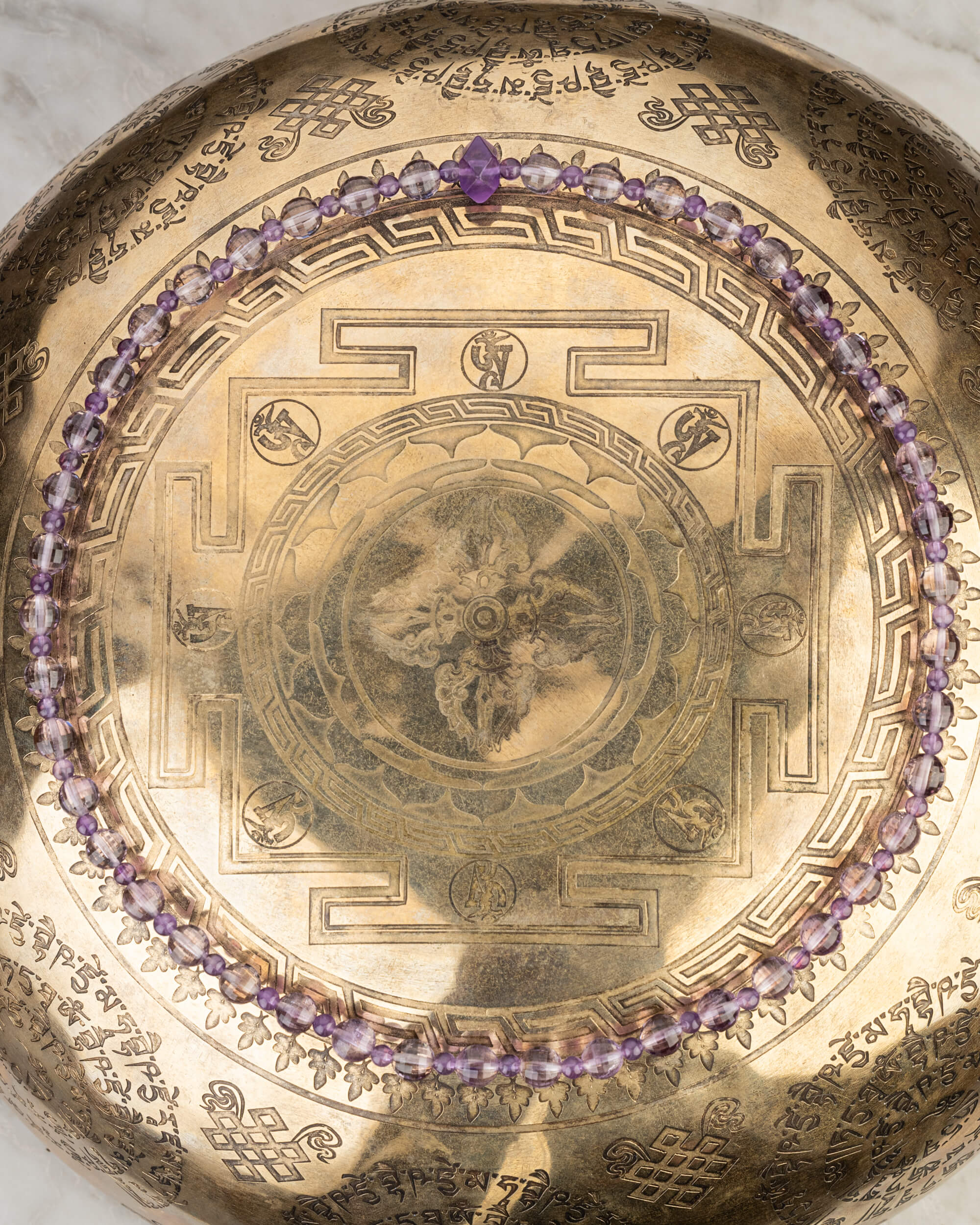 Codificador "Llama Violeta" (48 cm Facetadas)