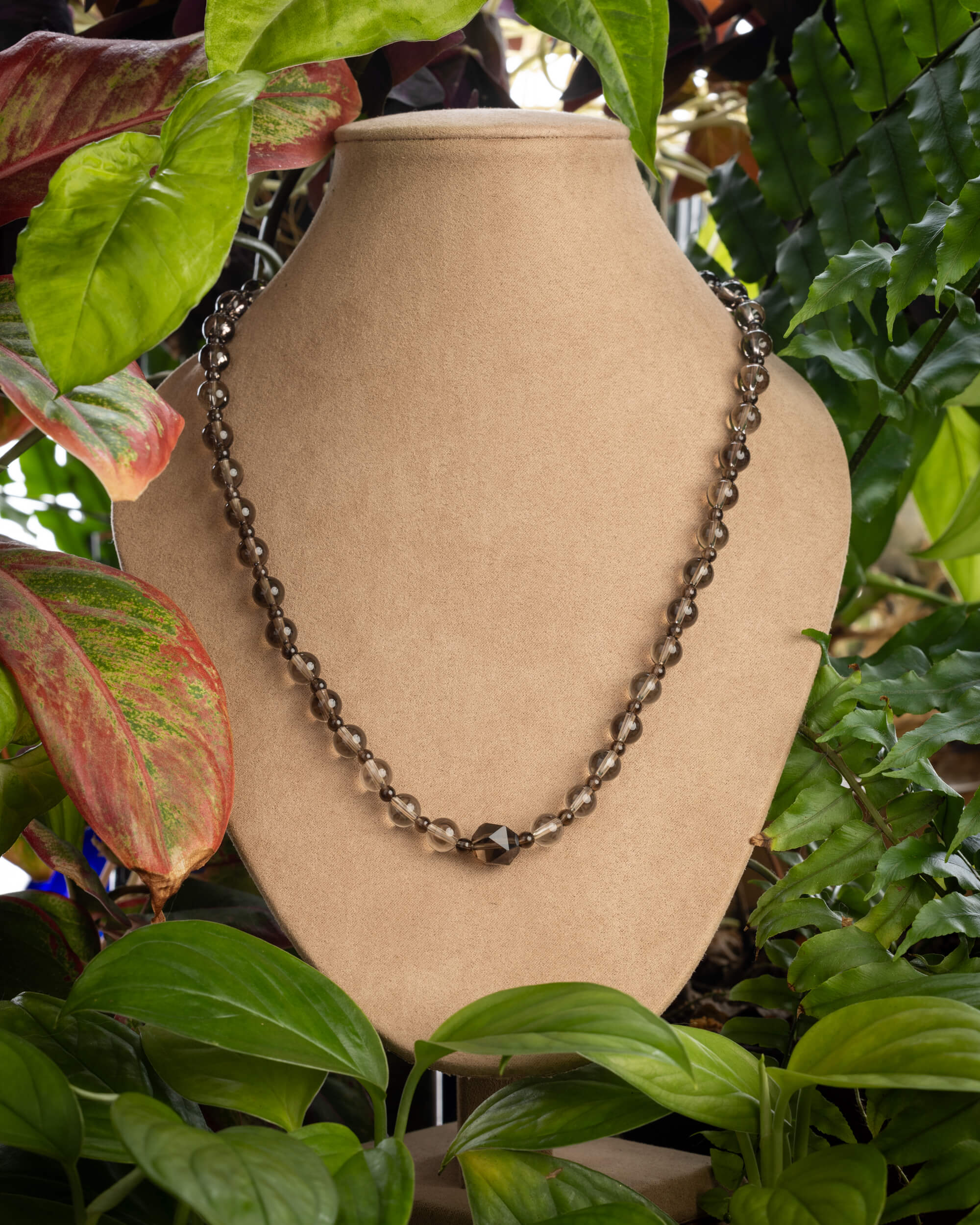 Codificador Collar Cuarzo Ahumado "Ancla de Tierra" 48 cm - Estabilidad (Agesta)