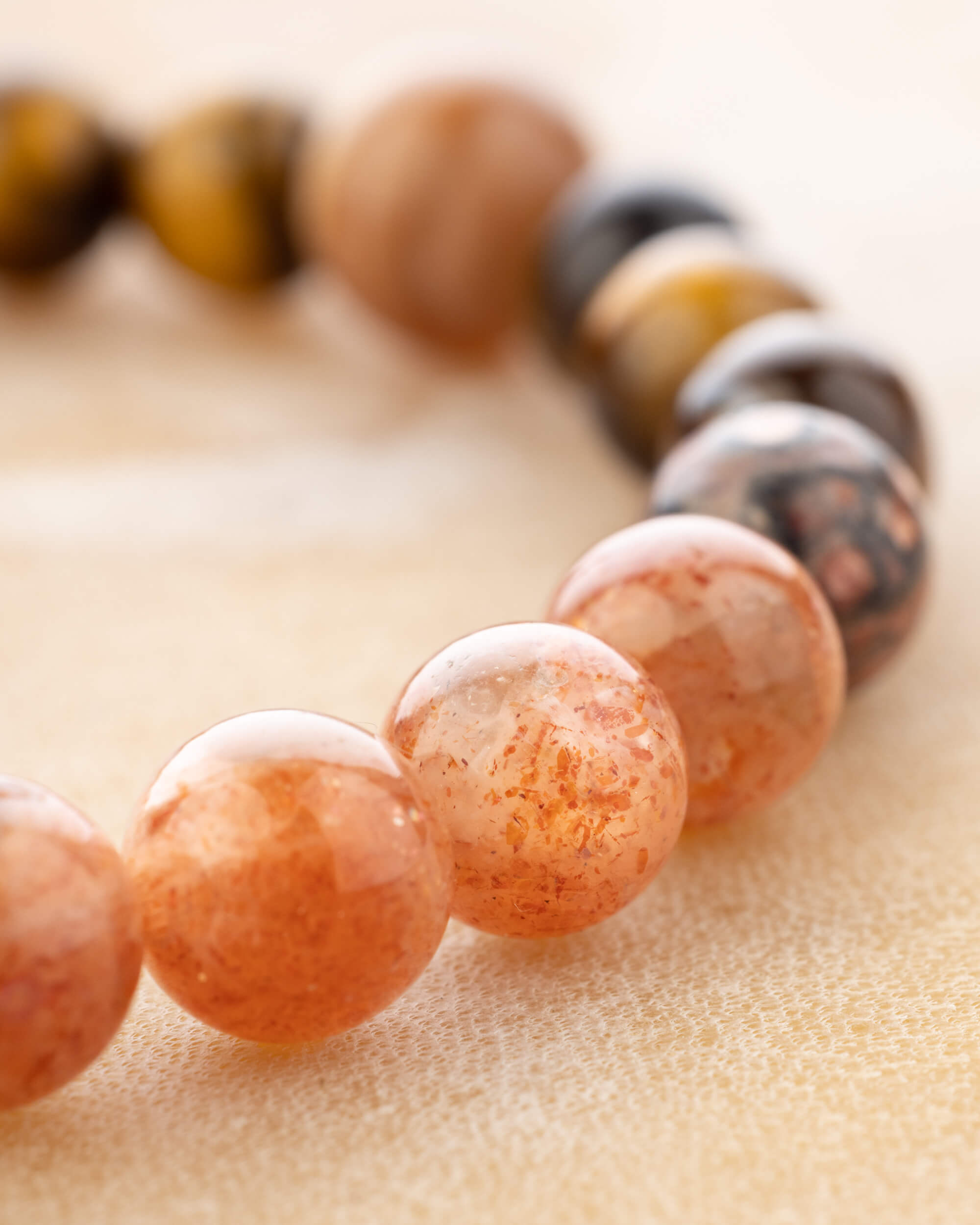 Pulsera Zodiacal Leo ♌ 8 mm - Brillo y Poder Personal