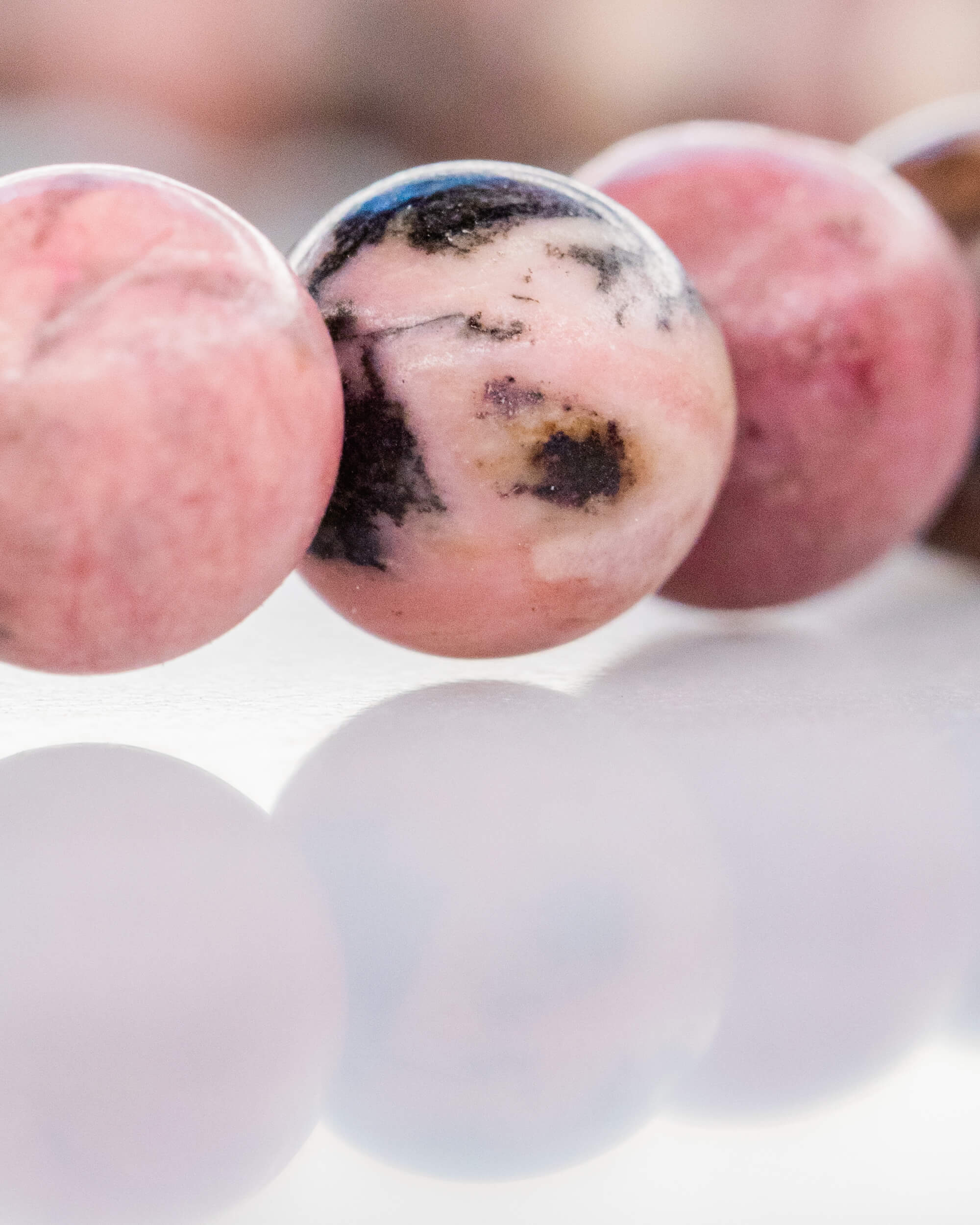 Codificador de Mano Rodonita Encaje Negro 34 cm - Sanación y Perdón (Agesta)