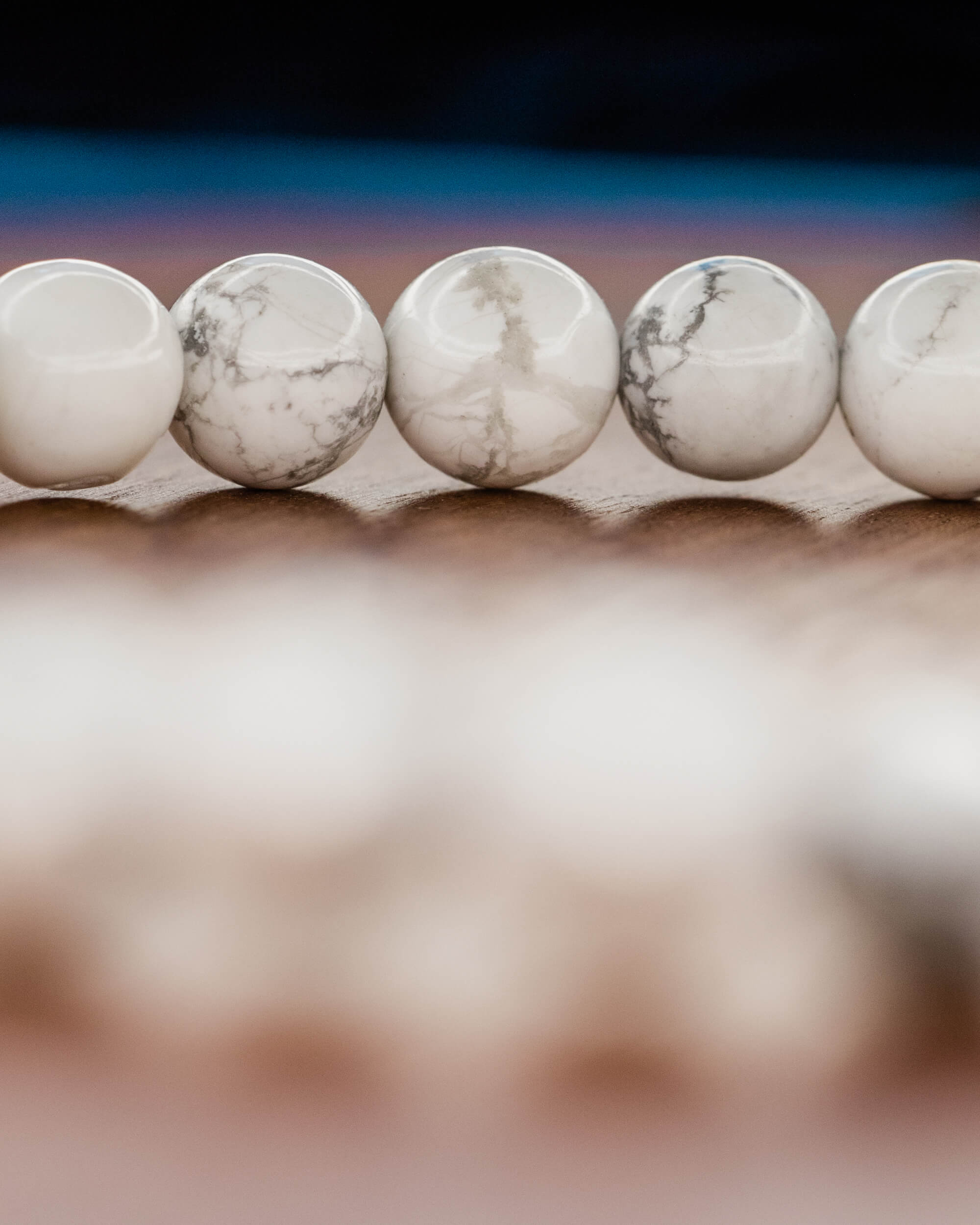 Codificador de Mano Howlita 34 cm - Calma Mental y Paz (Agesta)