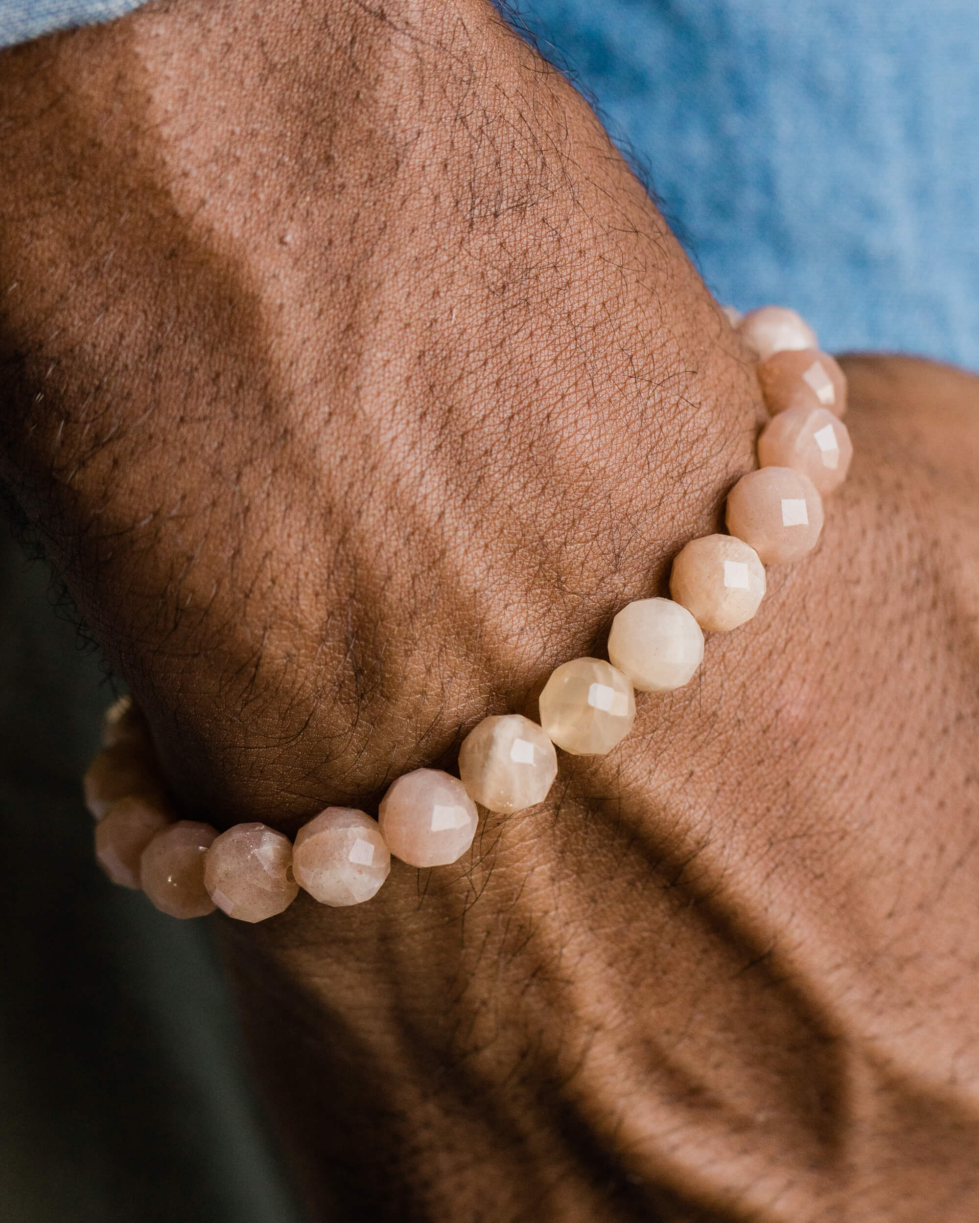 Pulsera de Piedra Sol Facetada 8 mm - Gozo y Alegría Radiante