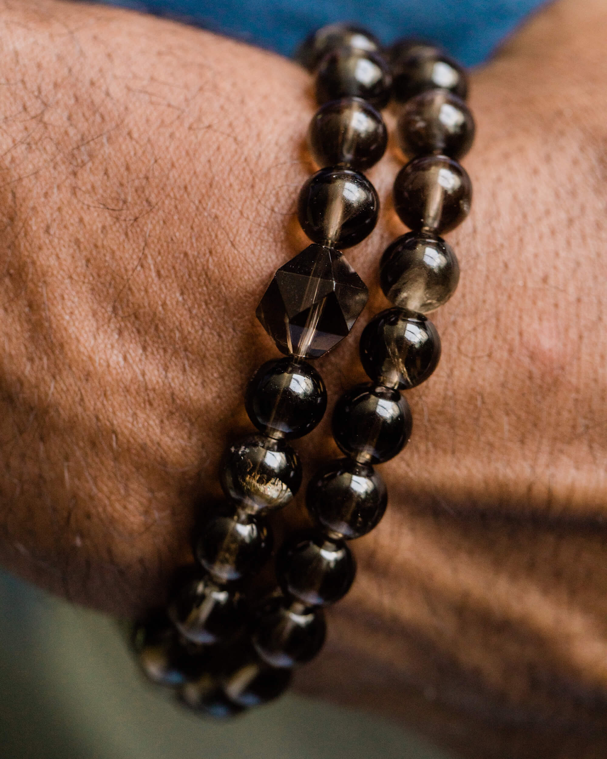 Codificador de Mano Cuarzo Ahumado 33 cm - Anclaje y Base Sólida (Agesta)