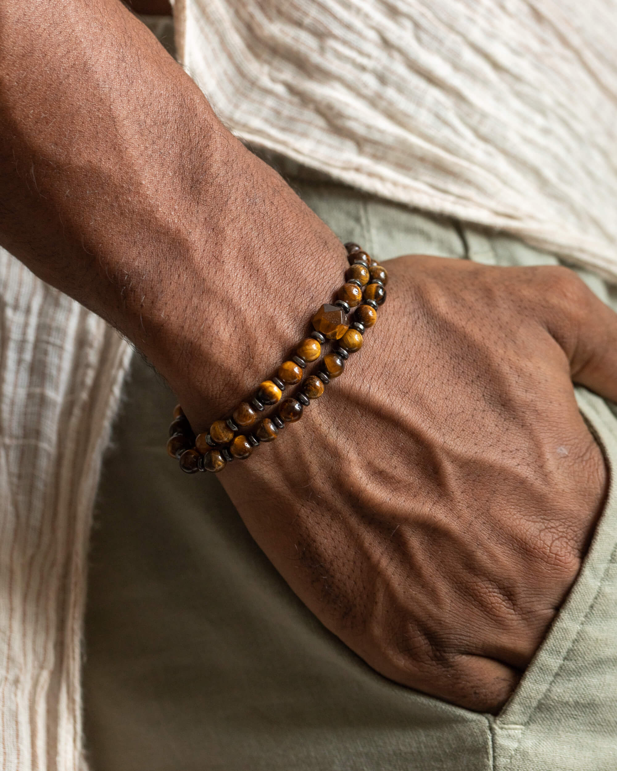 Codificador de Ojo de Tigre y Hematita (32 cm)