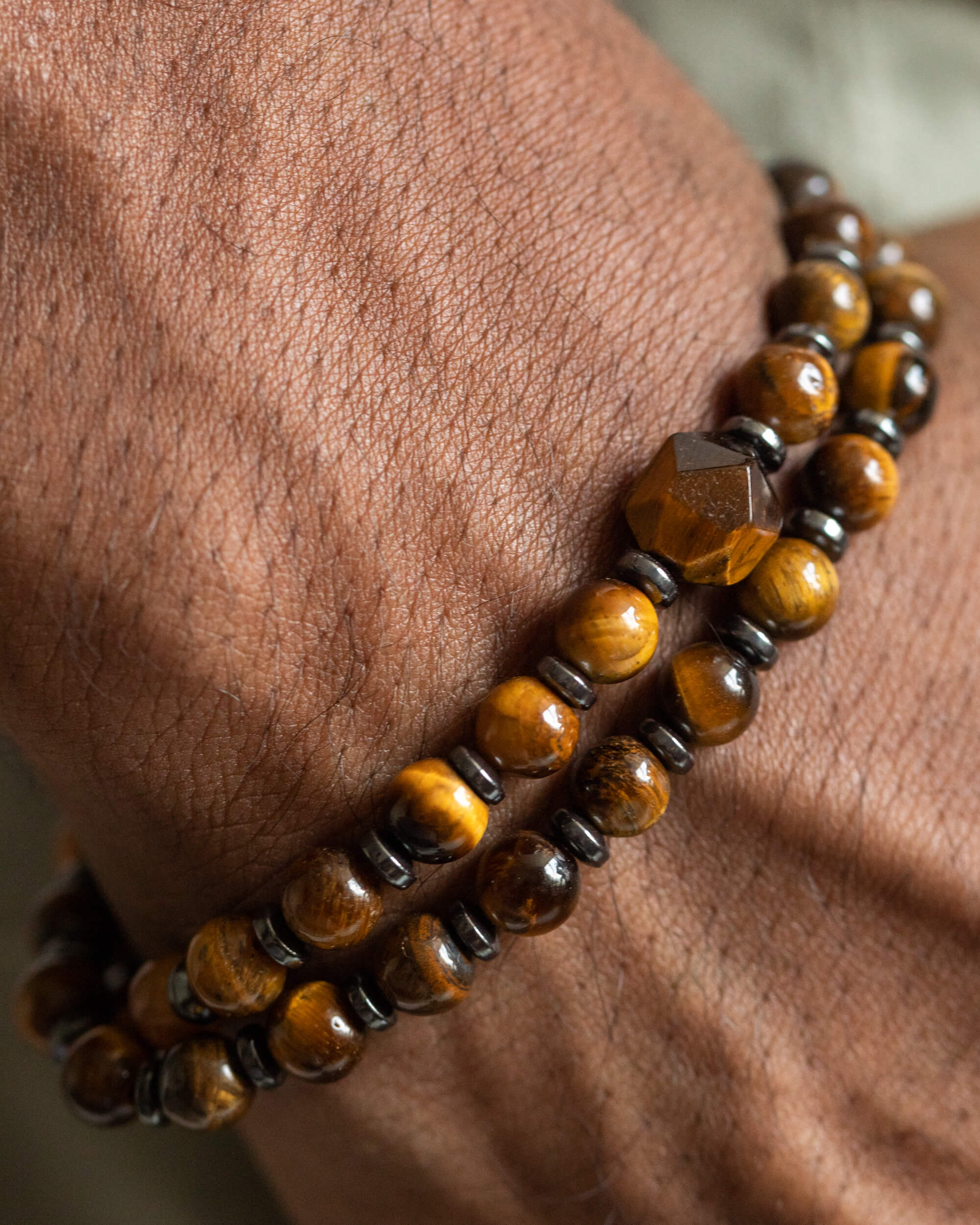 Codificador de Mano Ojo de Tigre y Hematita 32 cm - Protección y Eje (Agesta)