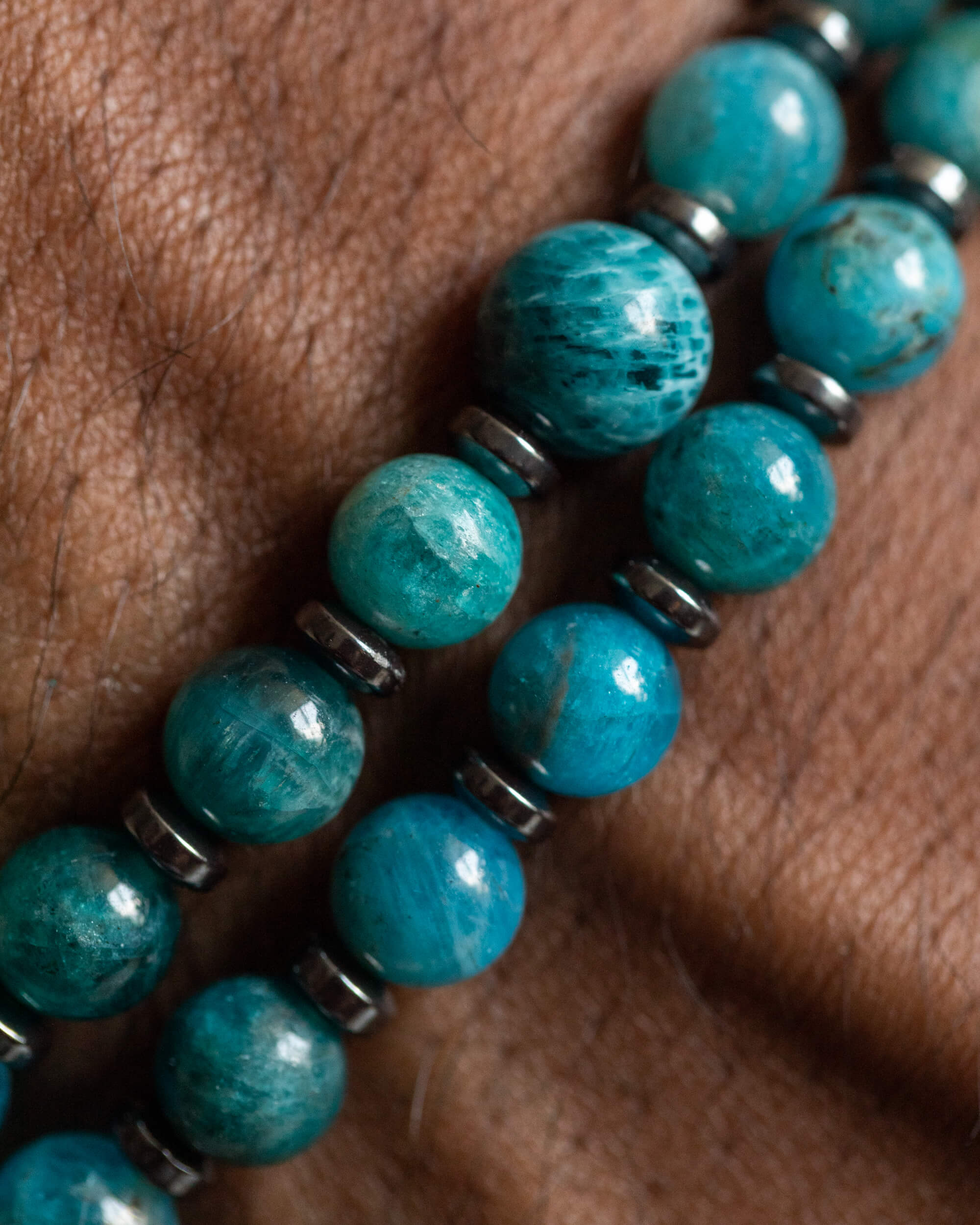 Codificador de Apatita Azul y Hematita (34 y 38 cm)