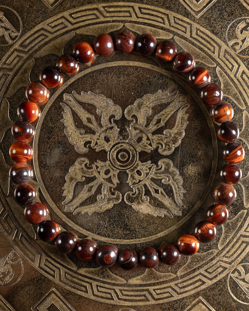Pulsera de Ojo de Tigre Rojo de 6 mm, pieza completa sobre disco grabado