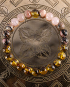 Pulsera Saule de 8 mm, pieza completa sobre placa grabada con motivo oriental