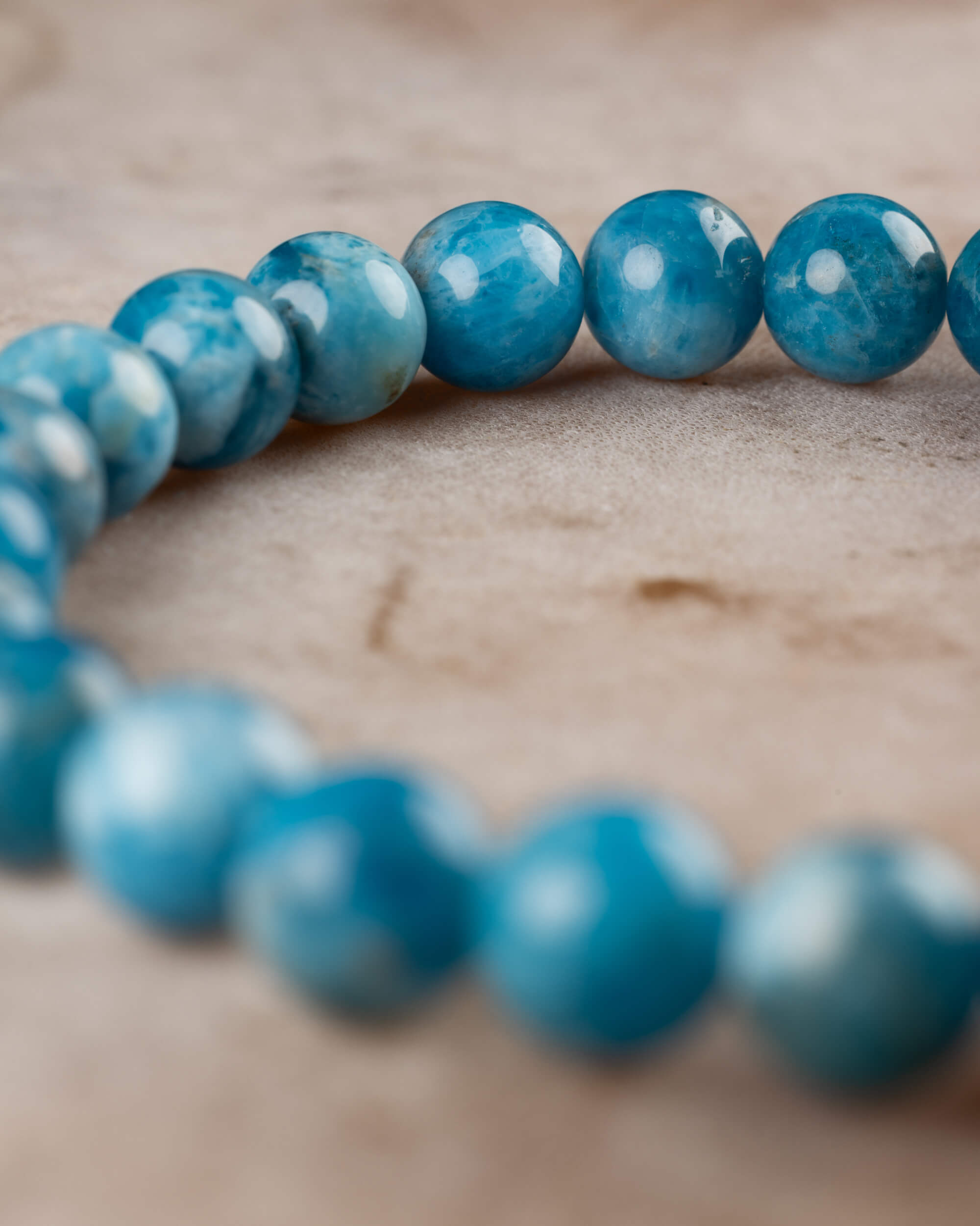 Pulsera de Apatita Azul (8 mm)