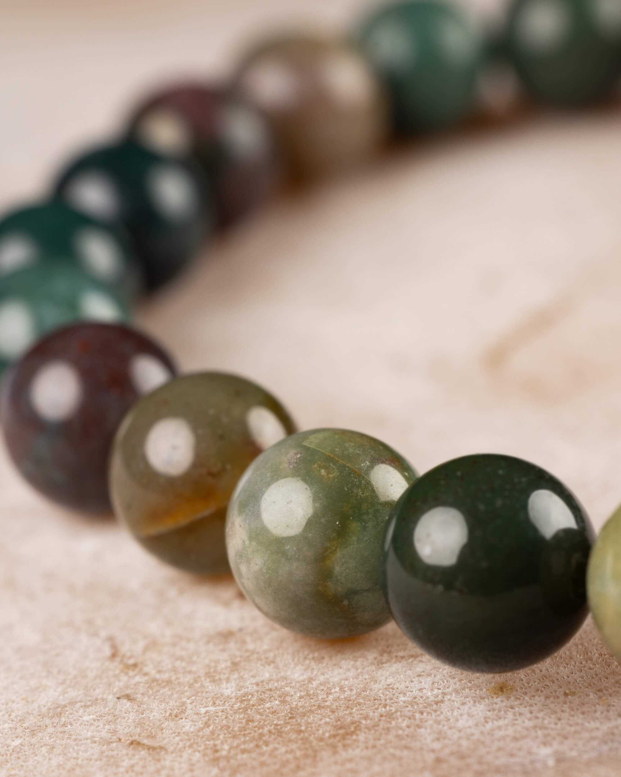 Pulsera de Ágata Musgosa 🌿🐌🏔️ (8 mm) Equilibrio, Abundancia y Nuevos Comienzos