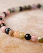 Pulsera de Turmalina Multicolor en ángulo, cuentas de colores variados en fila