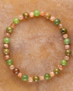 Pulsera de Jade Verde, Jaspe Unakita y Piedra Sol, pieza completa en círculo
