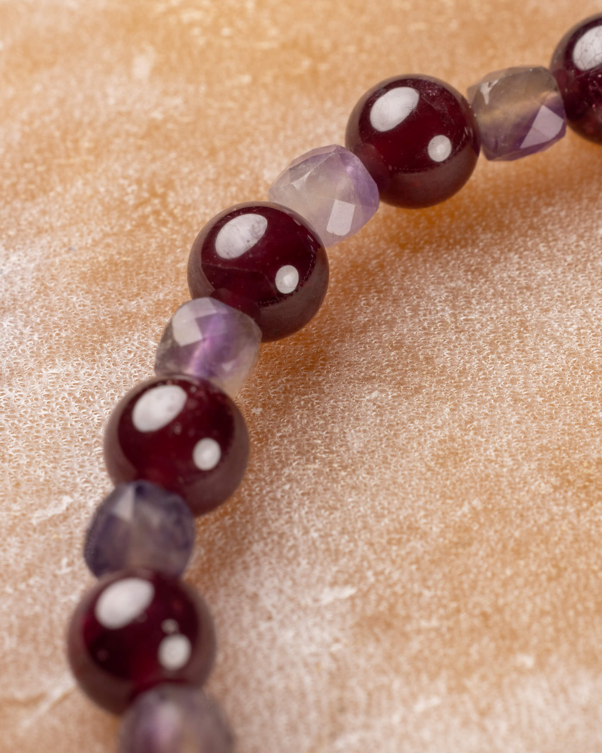 🔑 LLAVE 4: Pulsera “Rumbo Invisible”