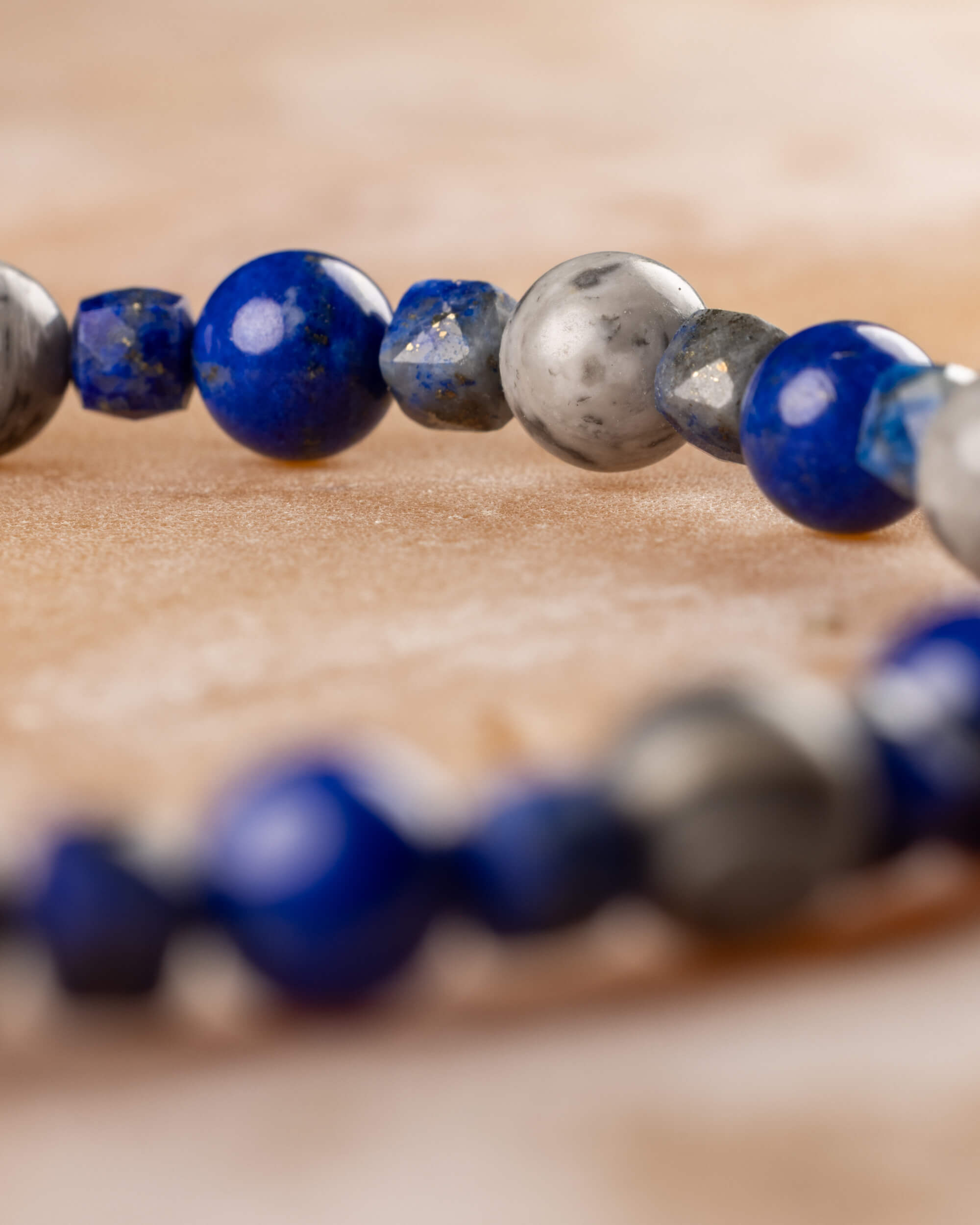 🔑 LLAVE 8: Pulsera “Cielo Encarnado”