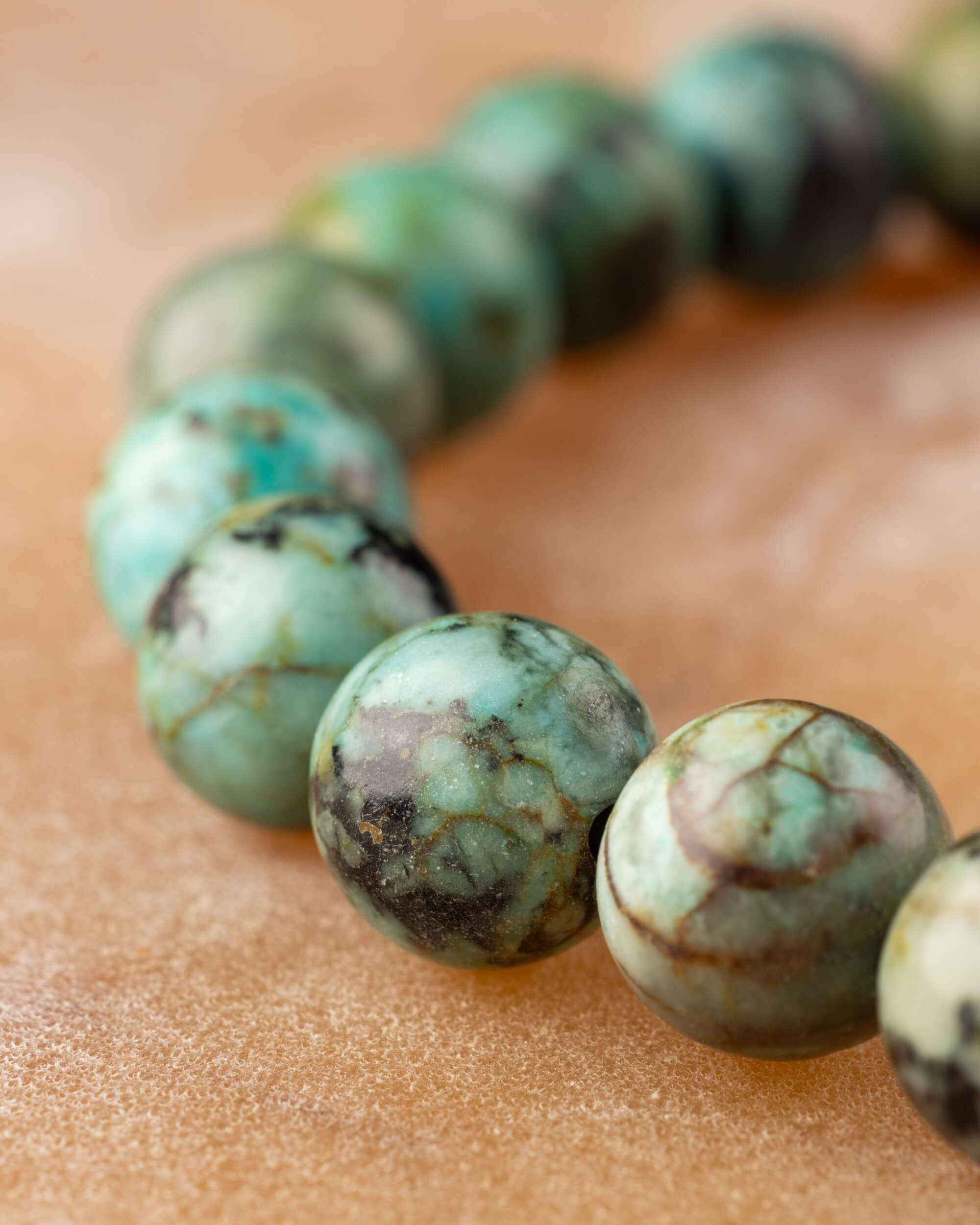 Pulsera de Turquesa Africana 🌍🦉💬 (8 mm) Evolución, Sabiduría y Comunicación